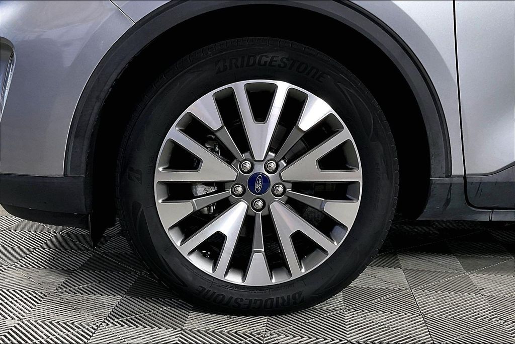 2022 Ford Escape Titanium - Photo 8