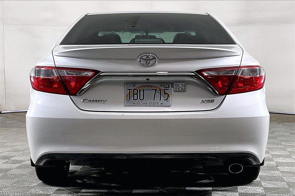 2017 Toyota Camry XSE photo 3