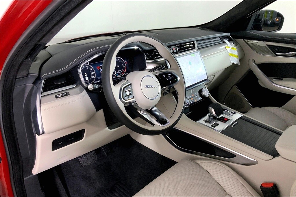 2026 Jaguar F-PACE P250 R-Dynamic S photo 3