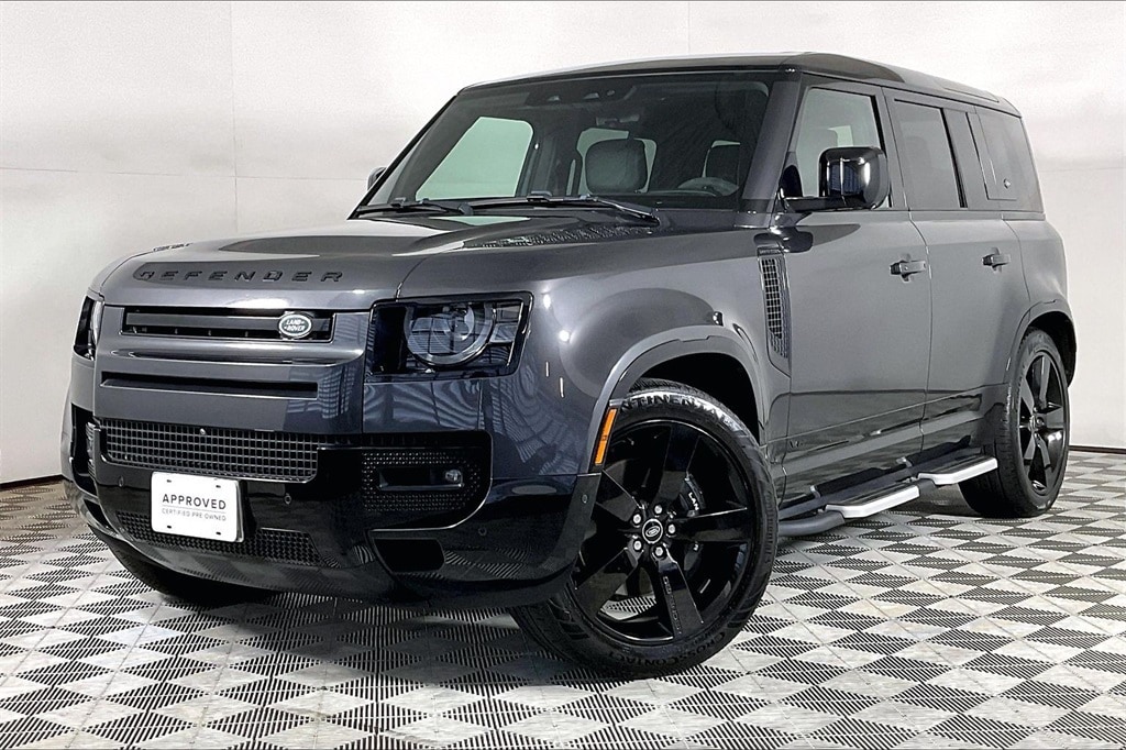 2023 Land Rover Defender V8