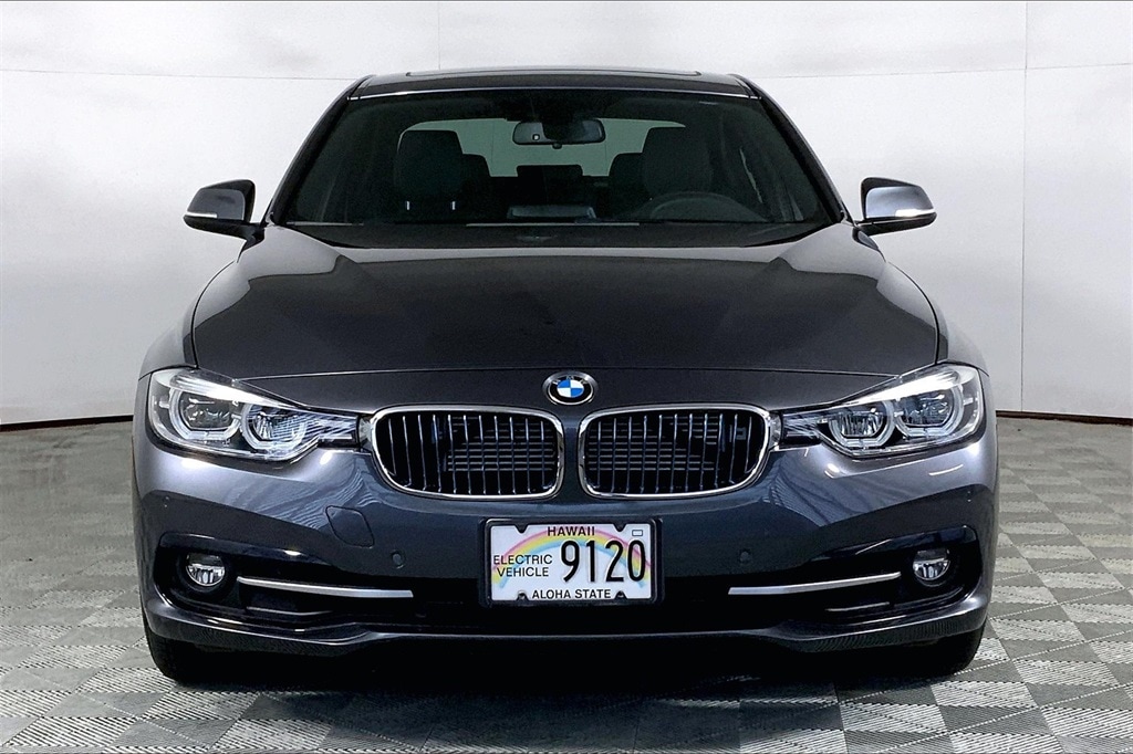 Used 2018 BMW 3 Series 330e with VIN WBA8E1C58JA755892 for sale in Honolulu, HI