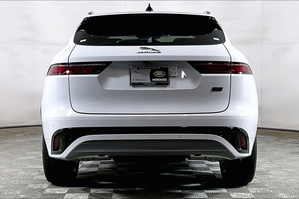 2026 Jaguar F-Pace R-Dynamic S - Photo 3