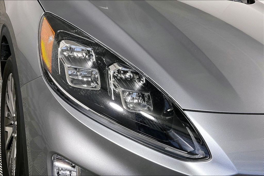 2022 Ford Escape Titanium - Photo 27