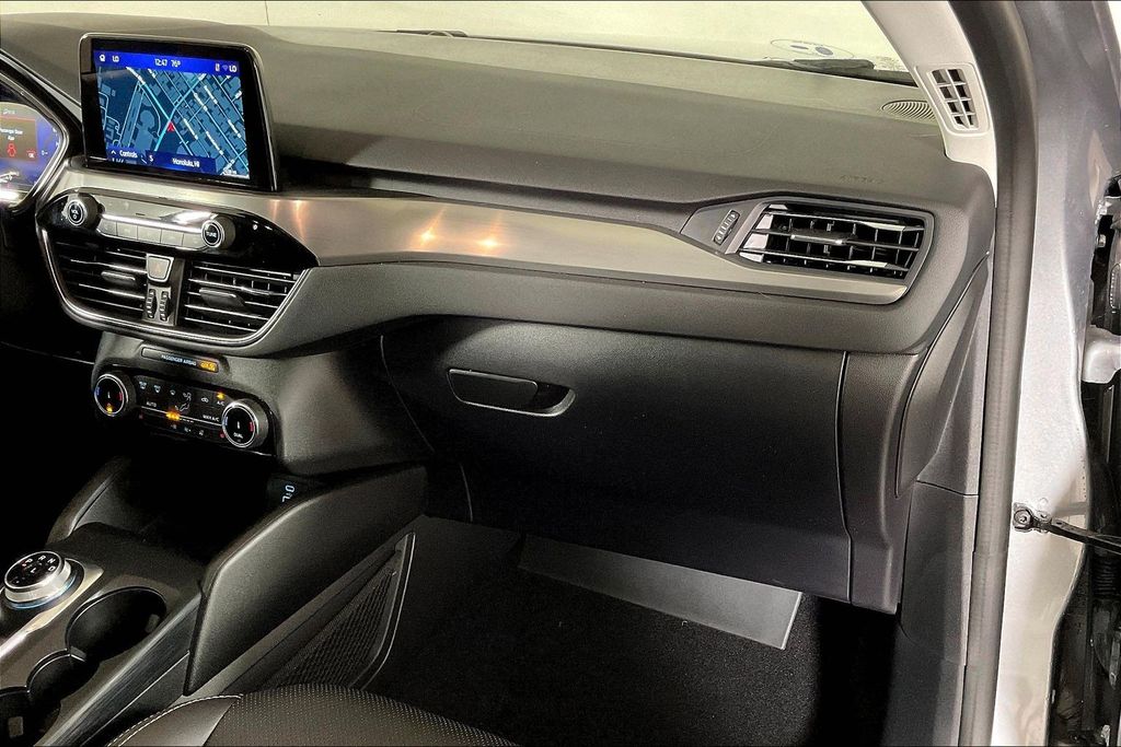 2022 Ford Escape Titanium - Photo 16