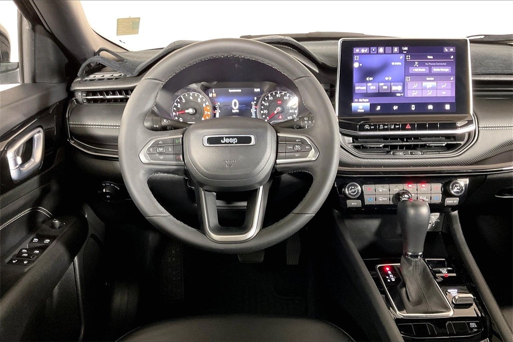 2023 Jeep Compass Altitude photo 2