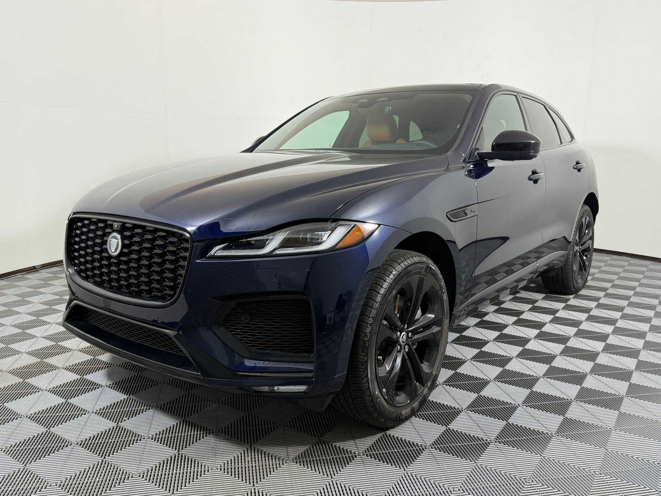2026 Jaguar F-PACE P250 R-Dynamic S's photo