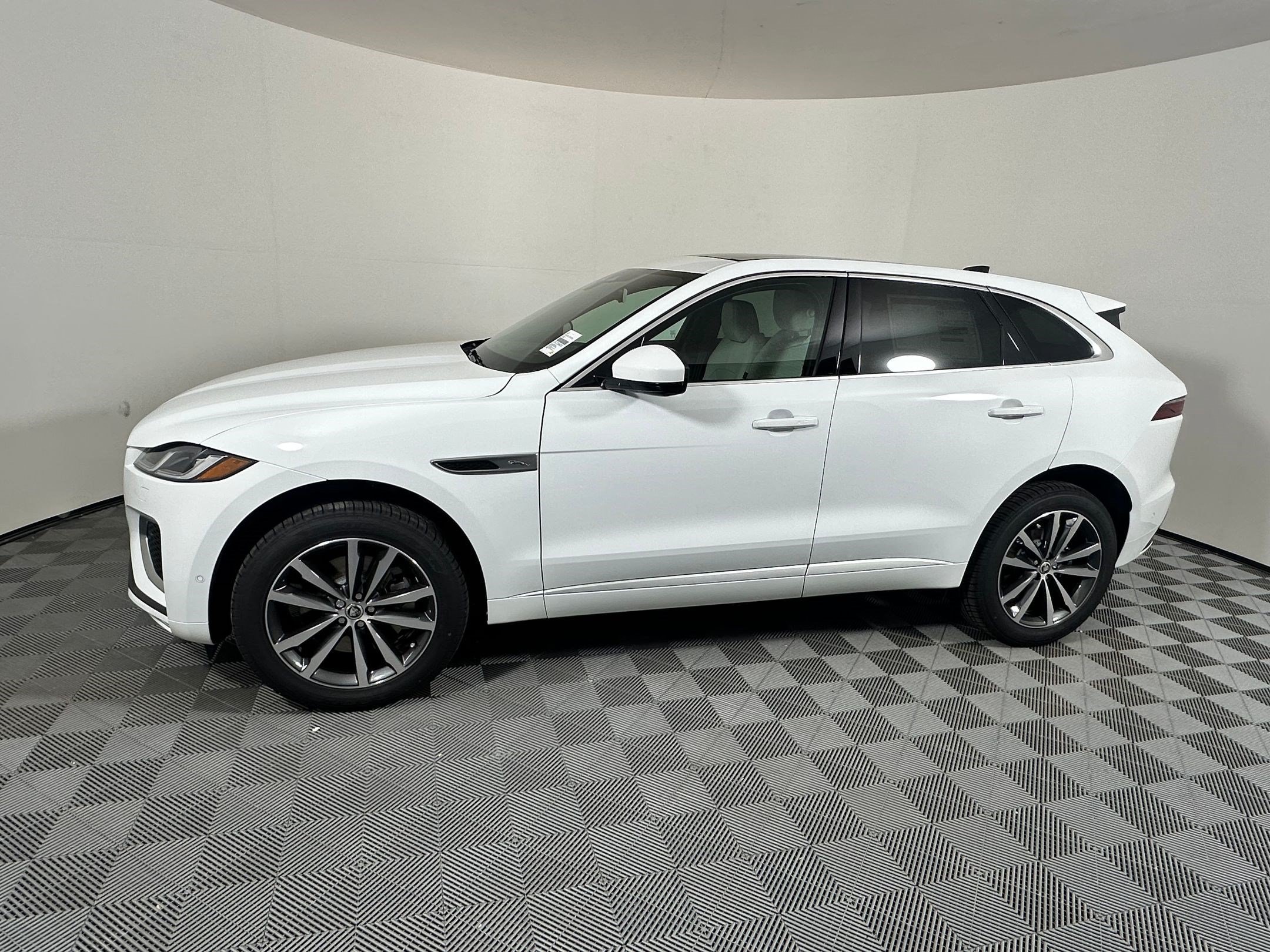 F-PACE R-Dynamic S SUV