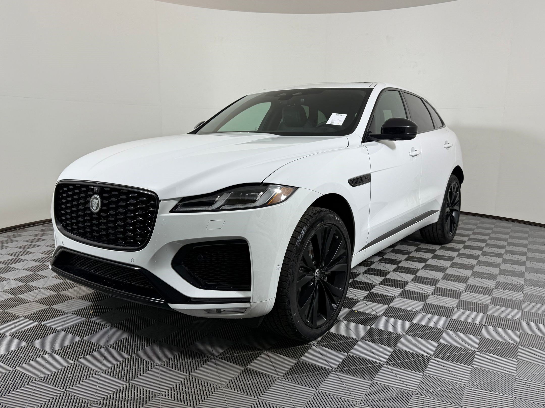  Jaguar F-PACE