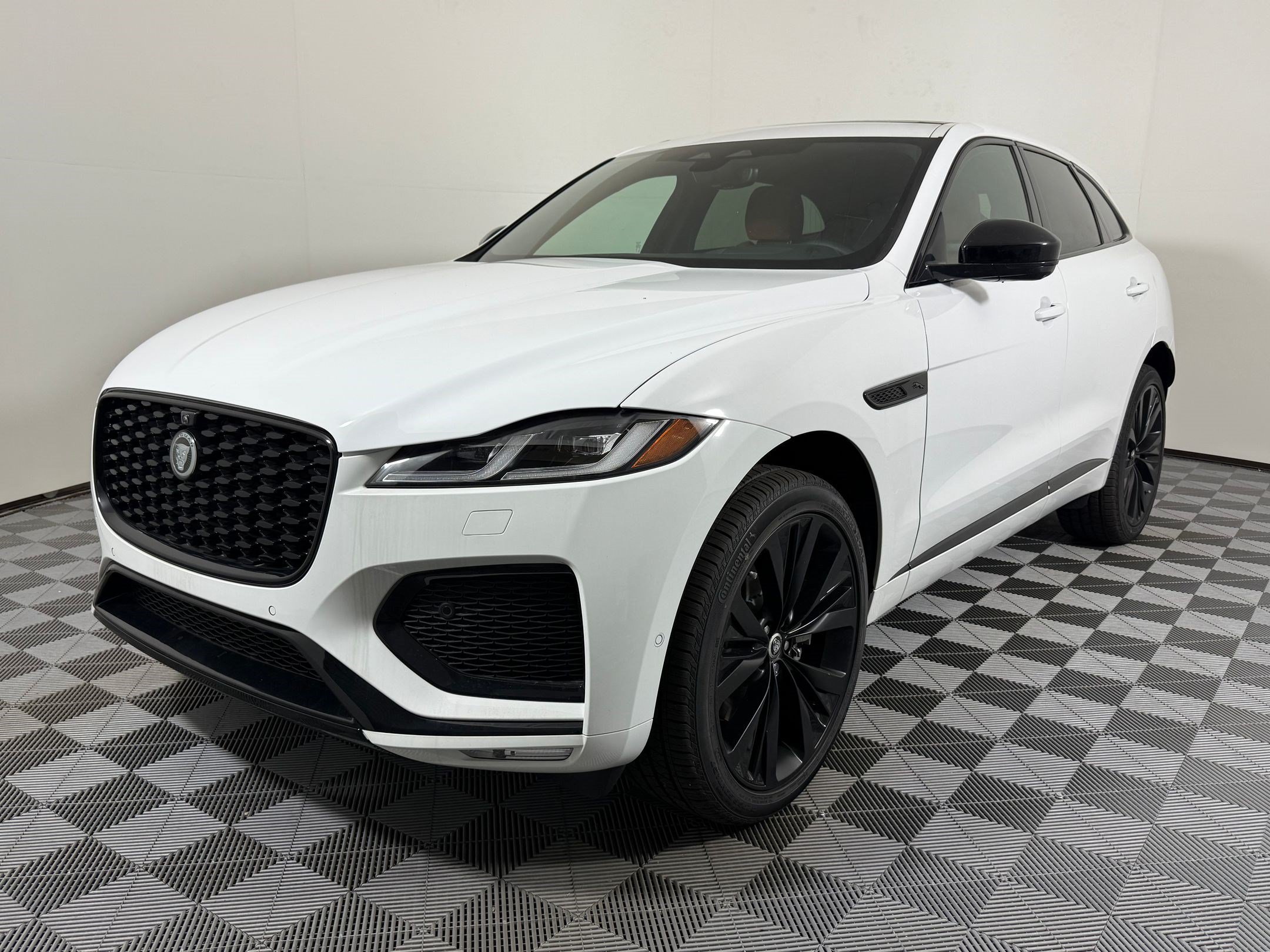 New 2026 Jaguar F-PACE P250 R-Dynamic S