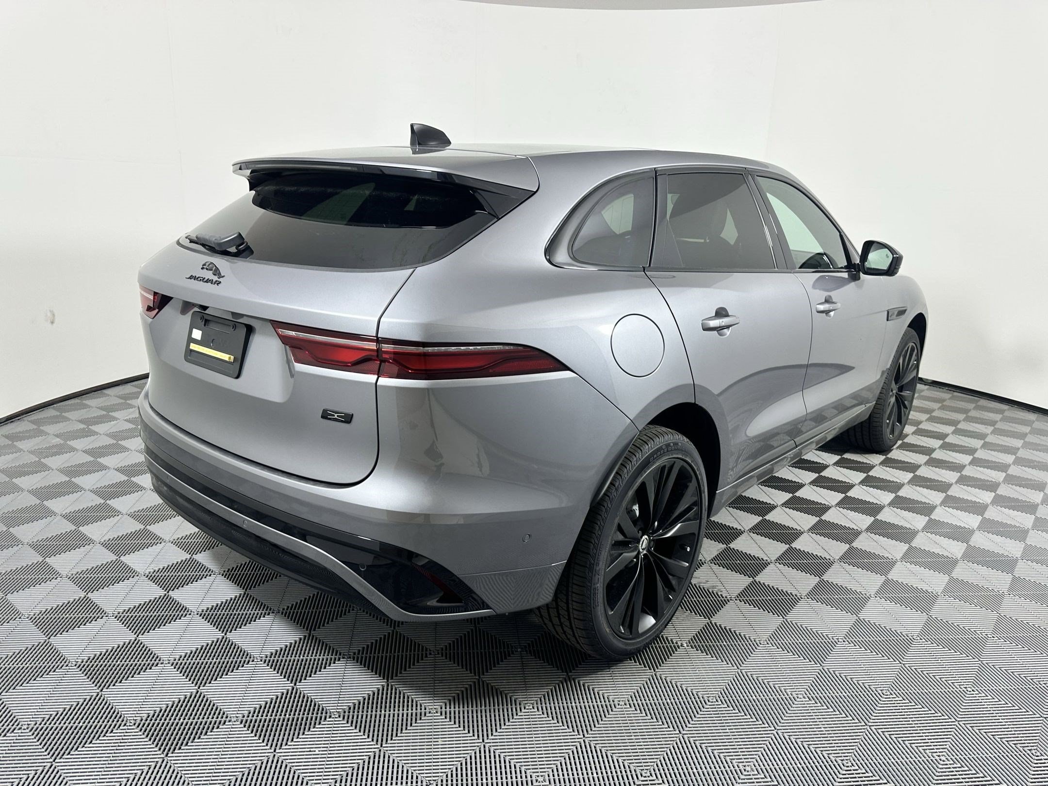 F-PACE R-Dynamic S SUV