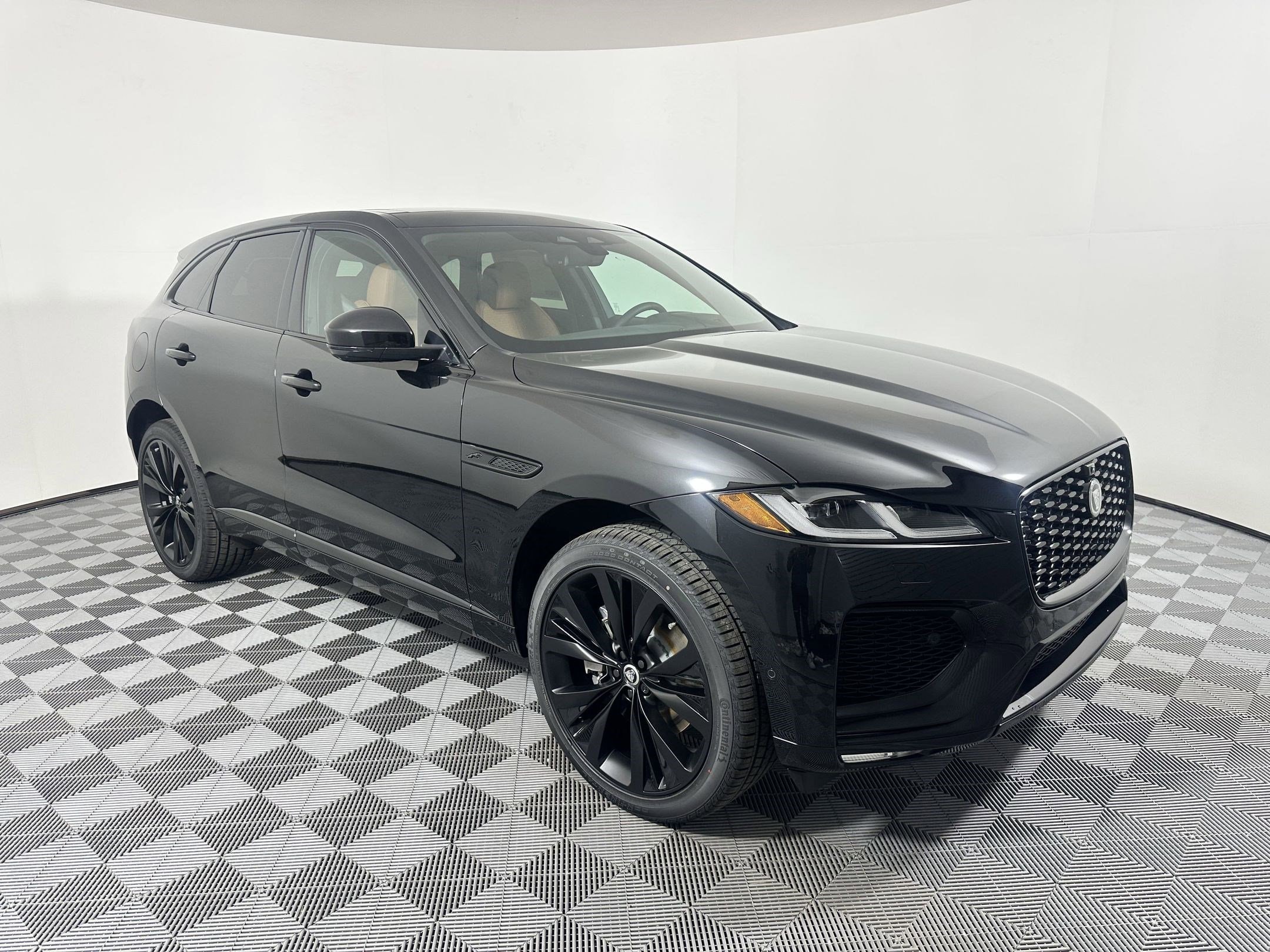 F-PACE R-Dynamic S SUV