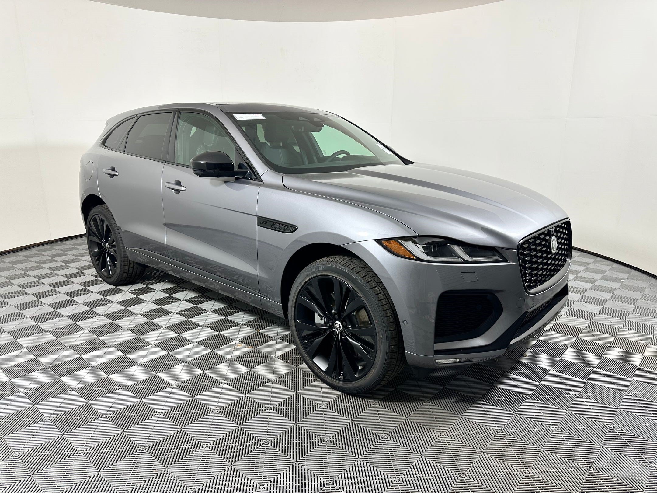 F-PACE R-Dynamic S SUV