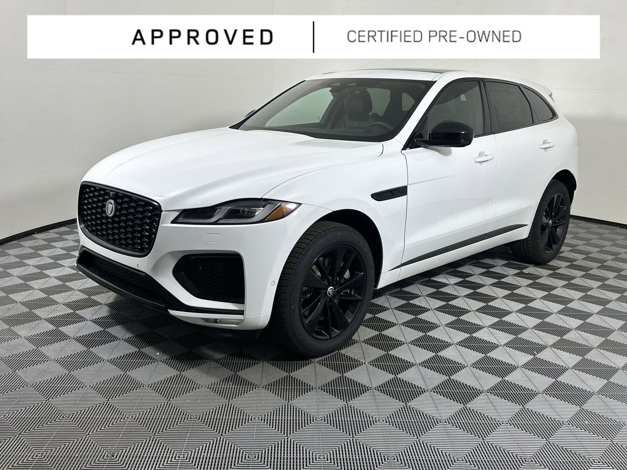 2026 Jaguar F-PACE P250 R-Dynamic S's photo