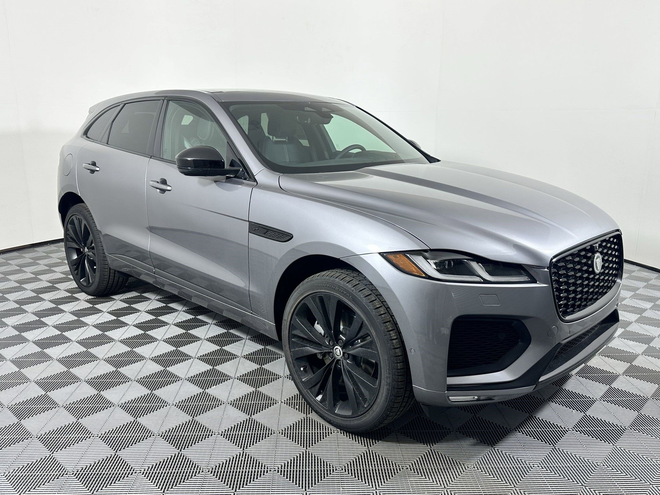 F-PACE R-Dynamic S SUV