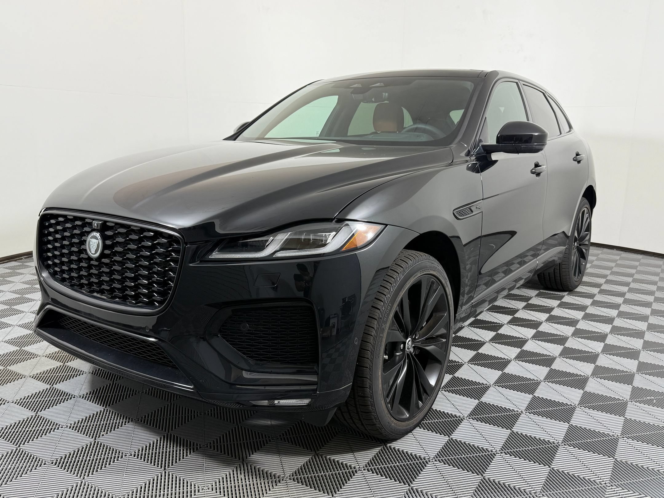New 2026 Jaguar F-PACE P250 R-Dynamic S