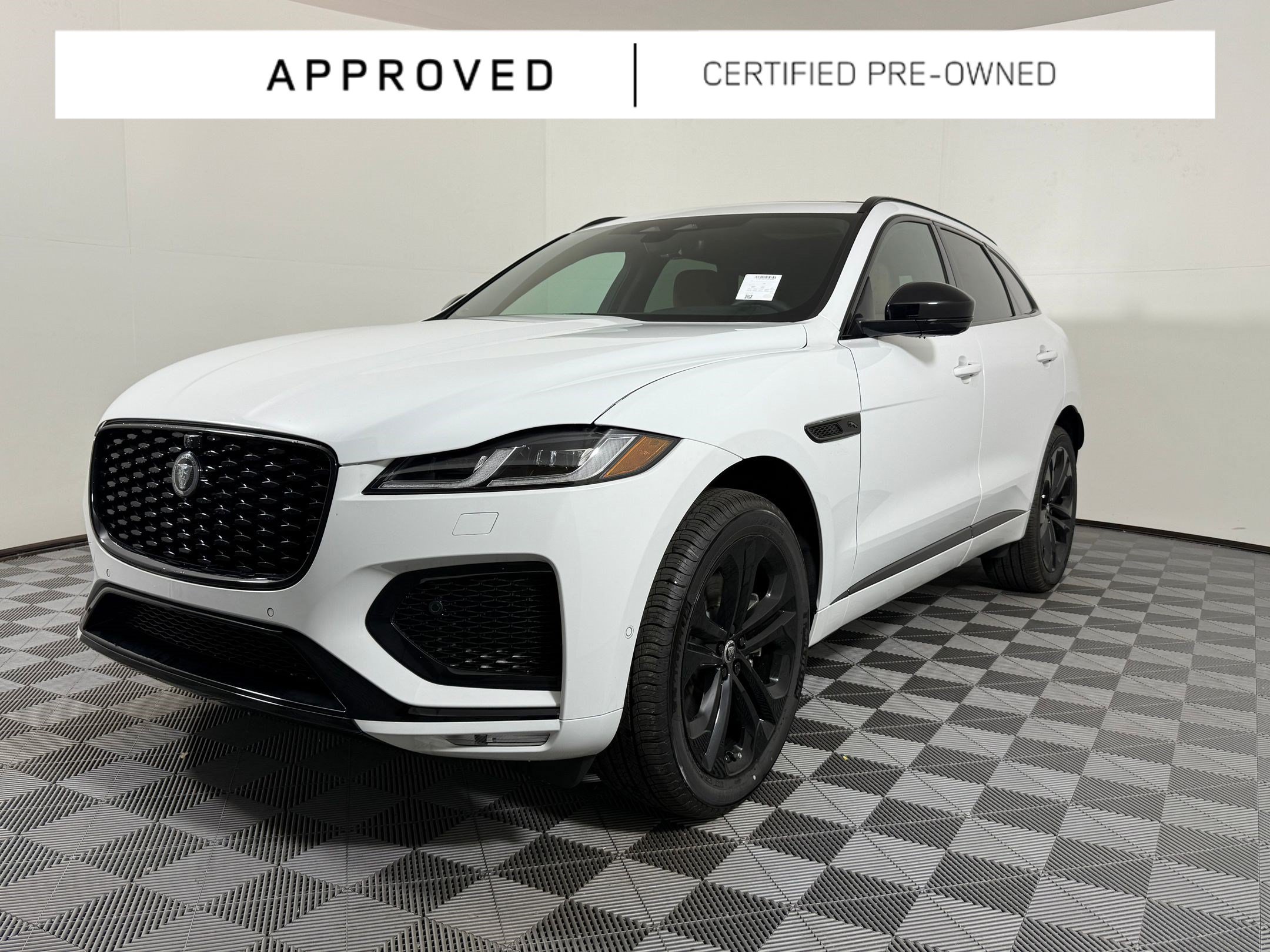  Jaguar F-PACE