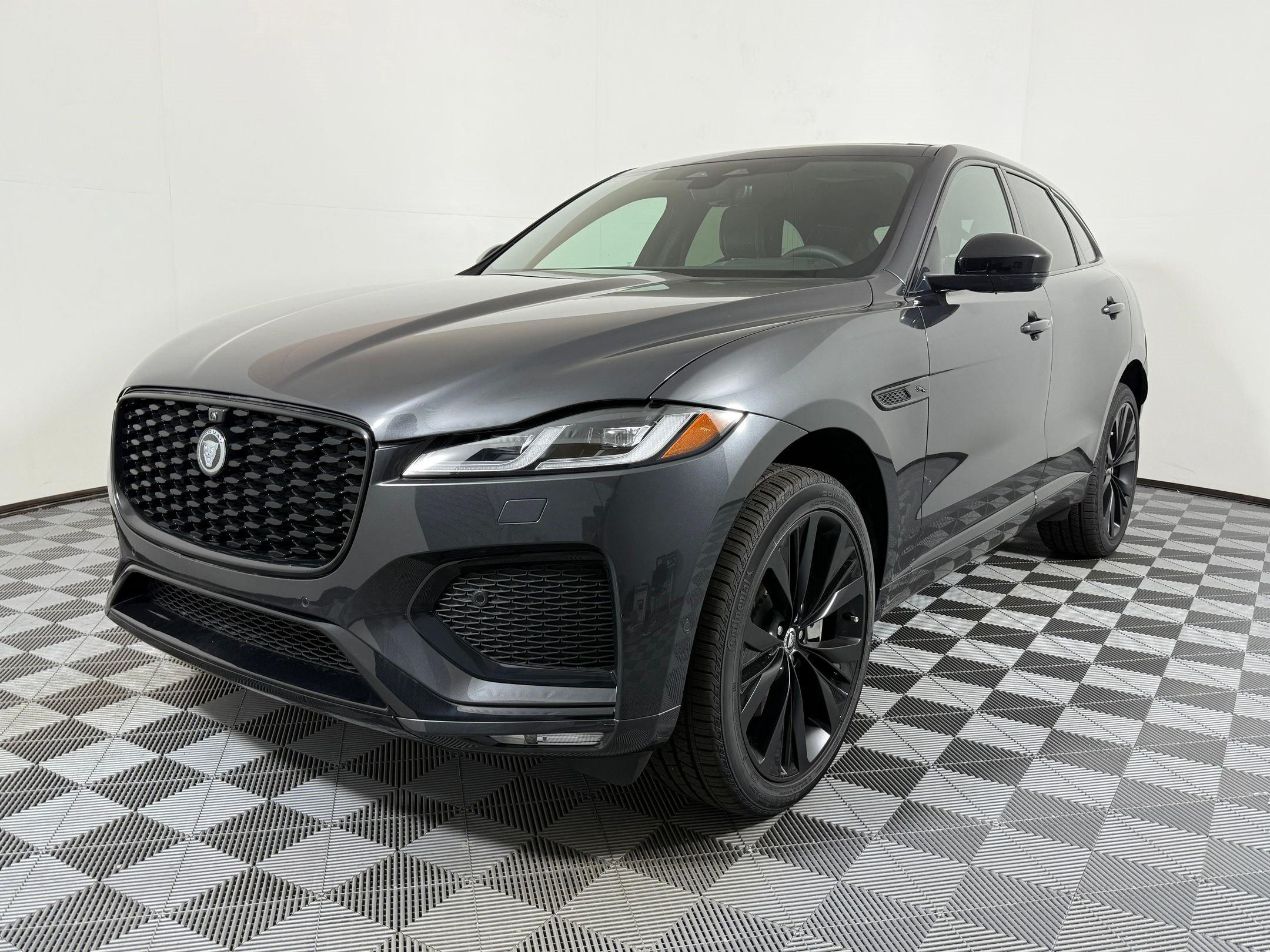 New 2026 Jaguar F-PACE P250 R-Dynamic S