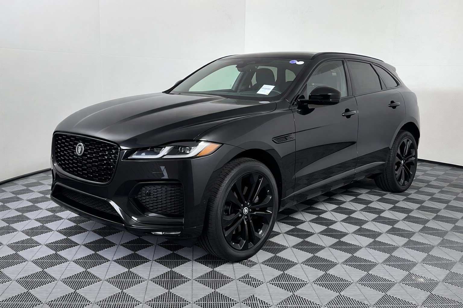  Jaguar F-PACE