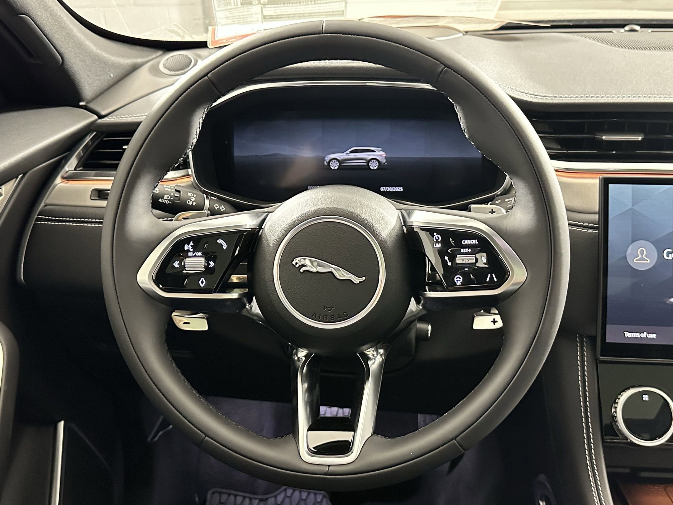2026 Jaguar F-Pace R-Dynamic S - Photo 14