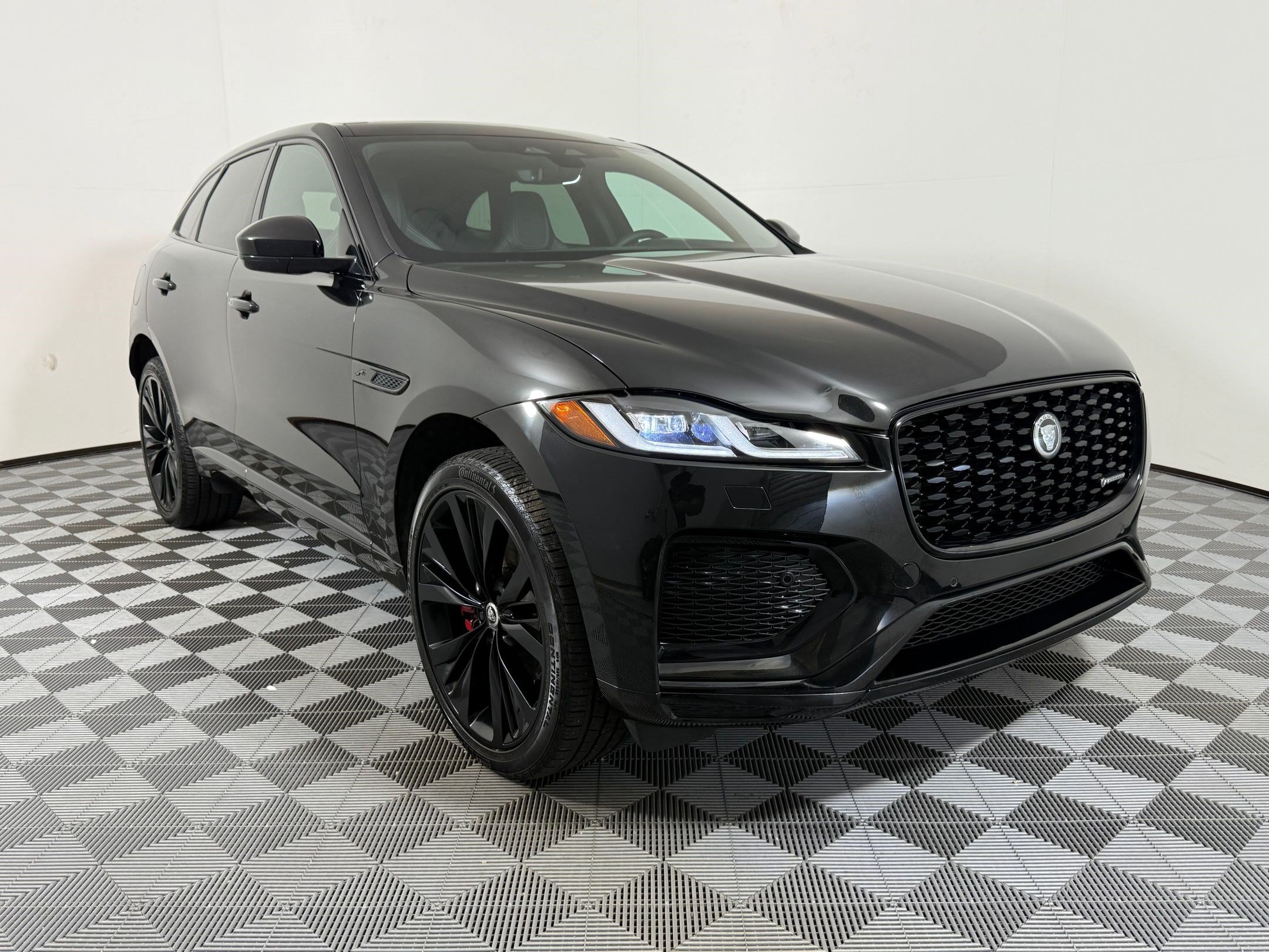 F-PACE R-Dynamic S SUV