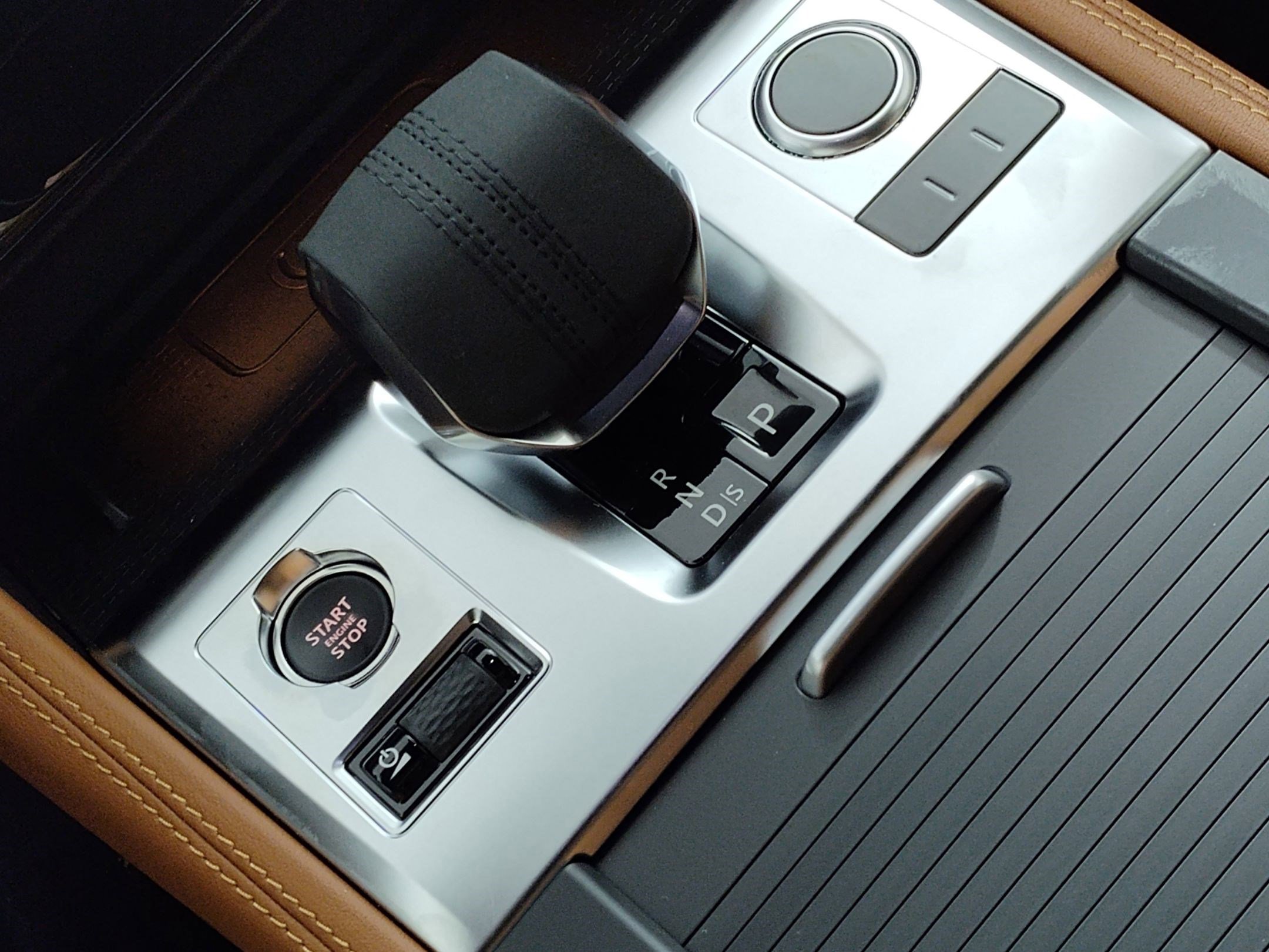 2026 Jaguar F-Pace R-Dynamic S - Photo 17