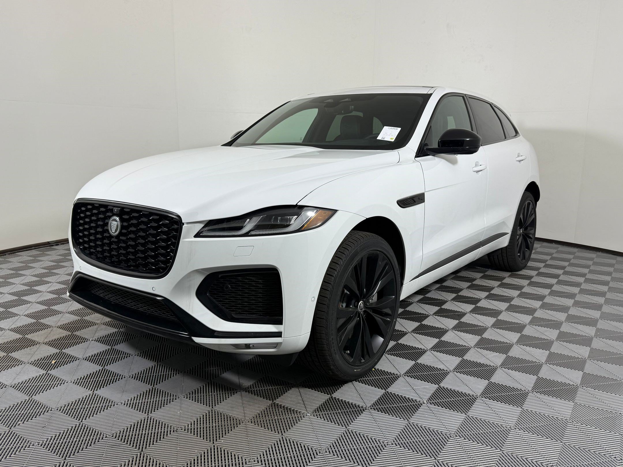 2026 Jaguar F-PACE R-Dynamic S SUV 2026 Jaguar F-PACE R-Dynamic S SUV