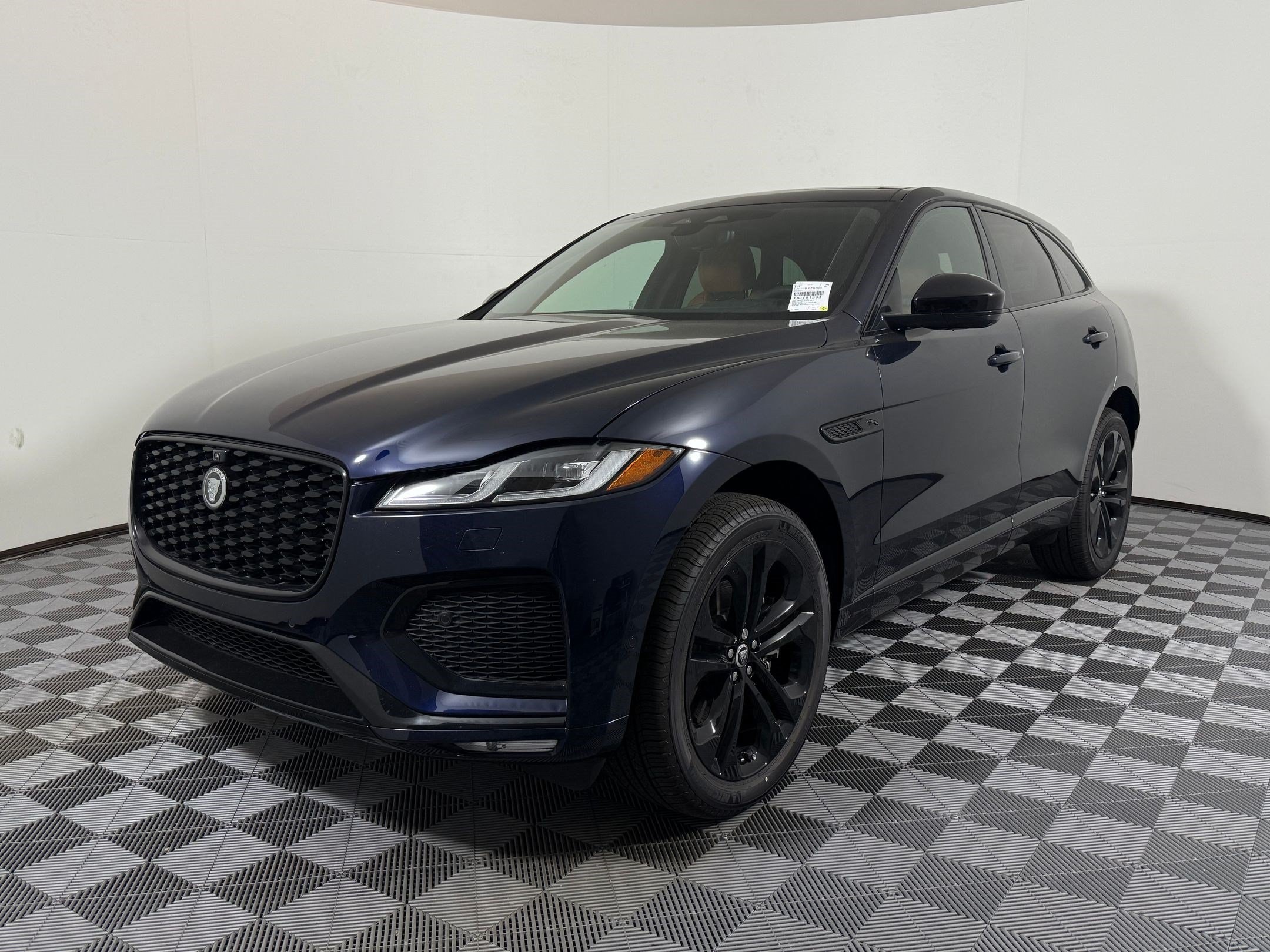 2026 Jaguar F-PACE P250 R-Dynamic S's photo