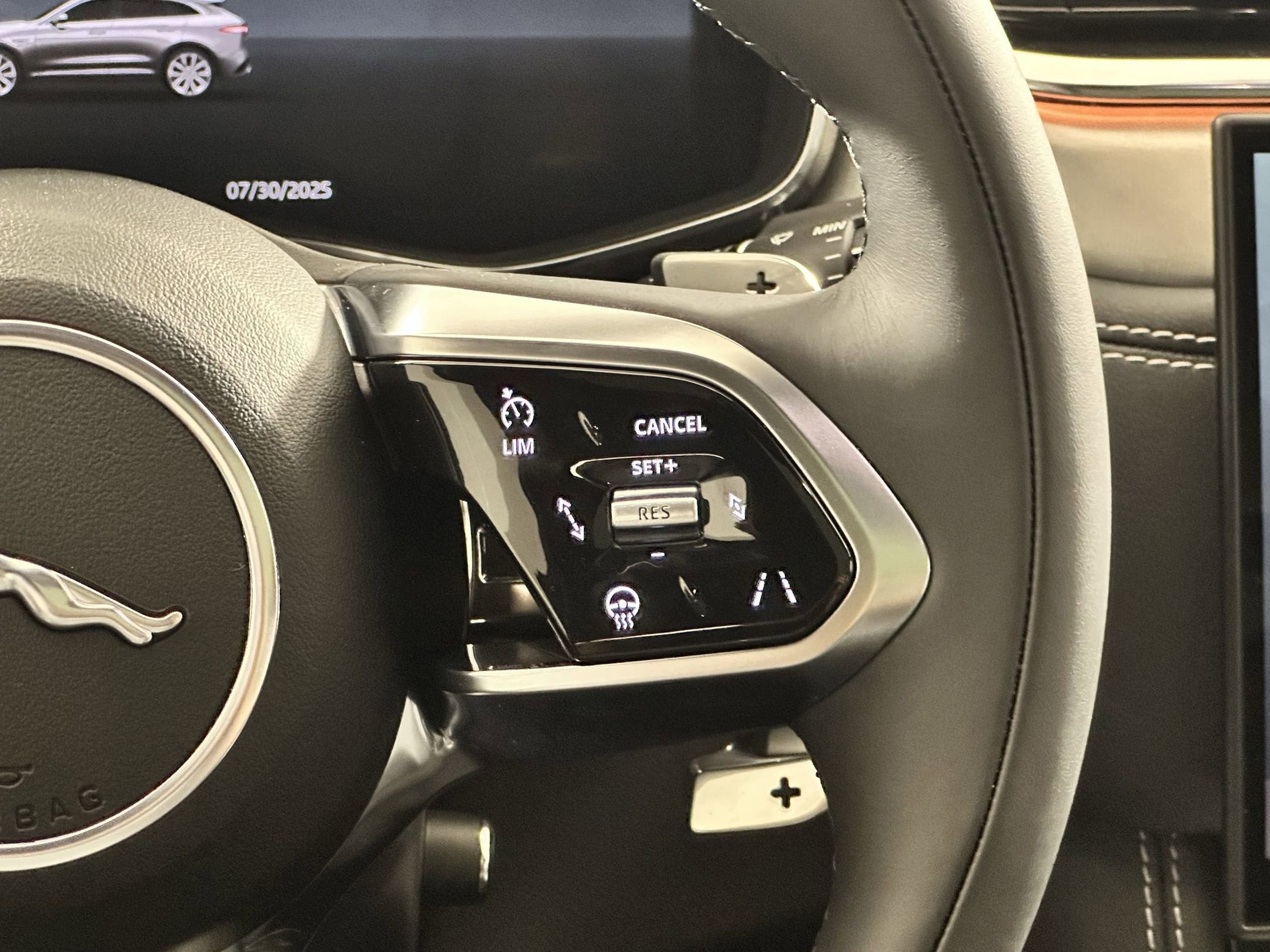 2026 Jaguar F-Pace R-Dynamic S - Photo 16