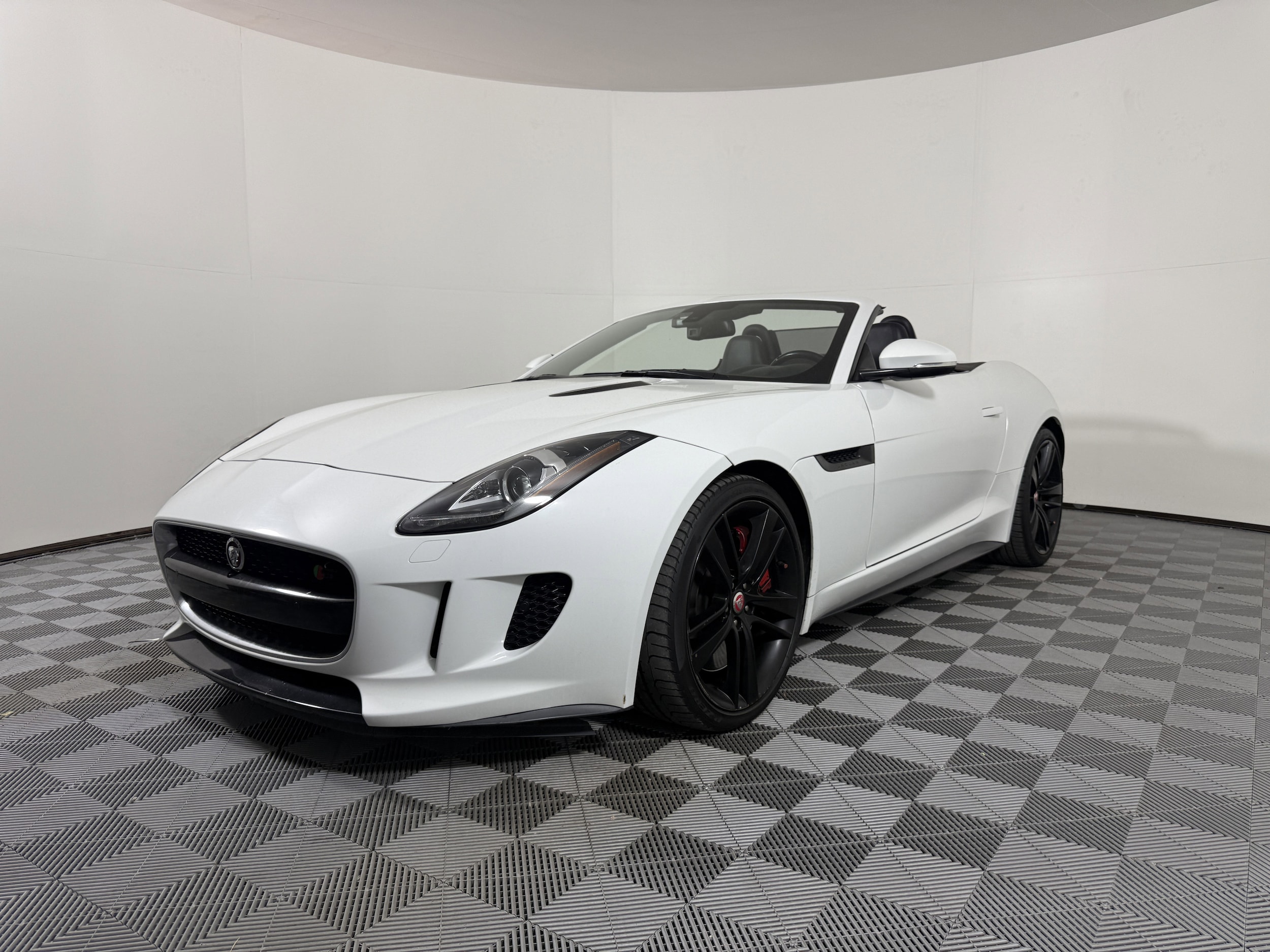 2015 Jaguar F-TYPE S's photo