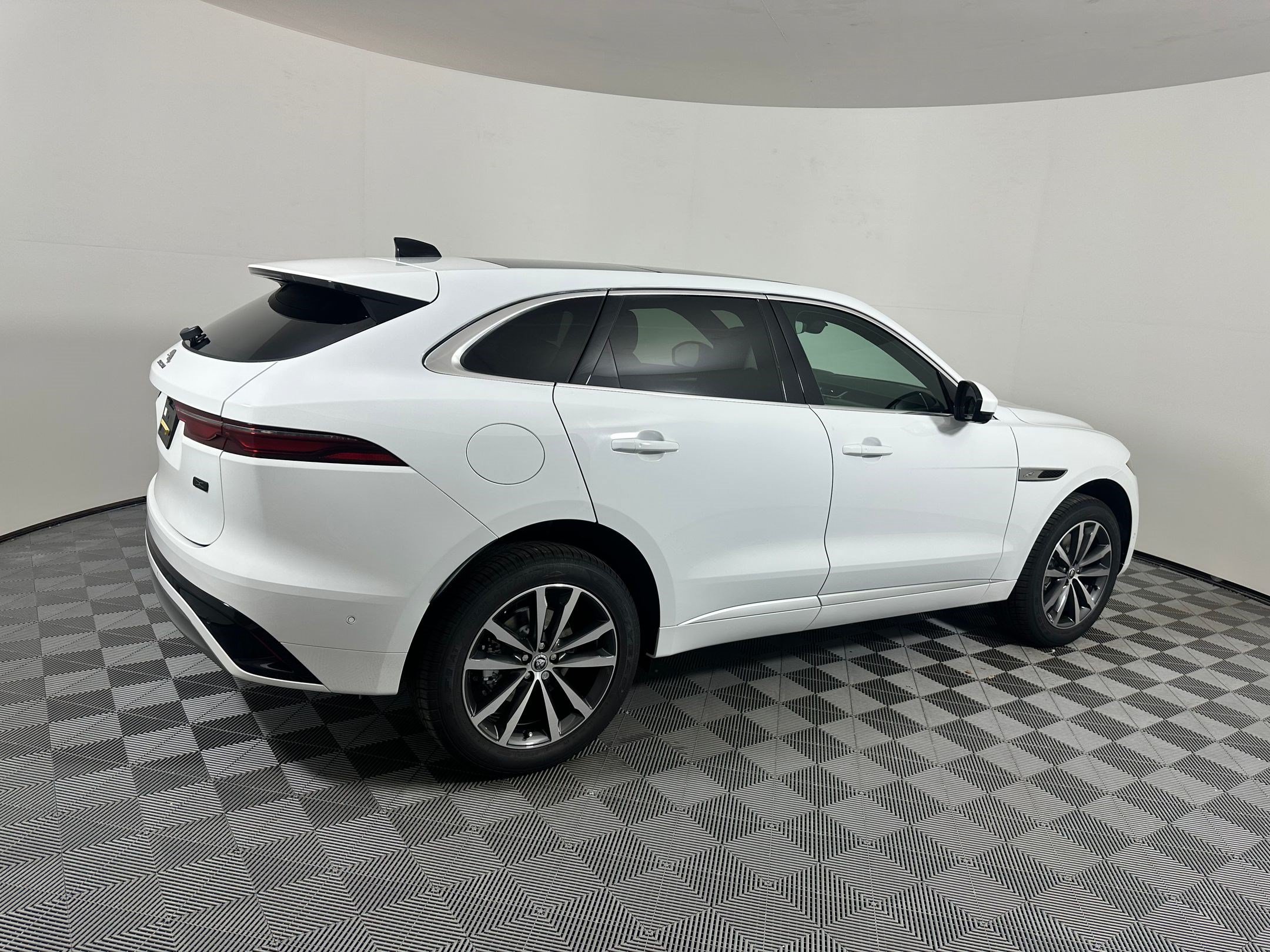 F-PACE R-Dynamic S SUV