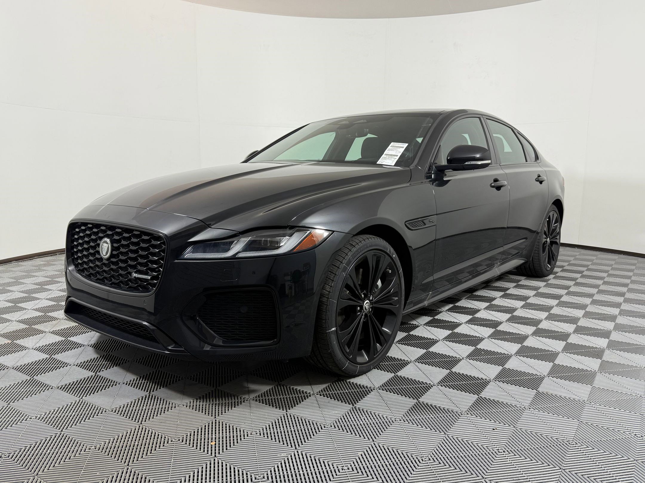 2024 Jaguar XF R-Dynamic SE