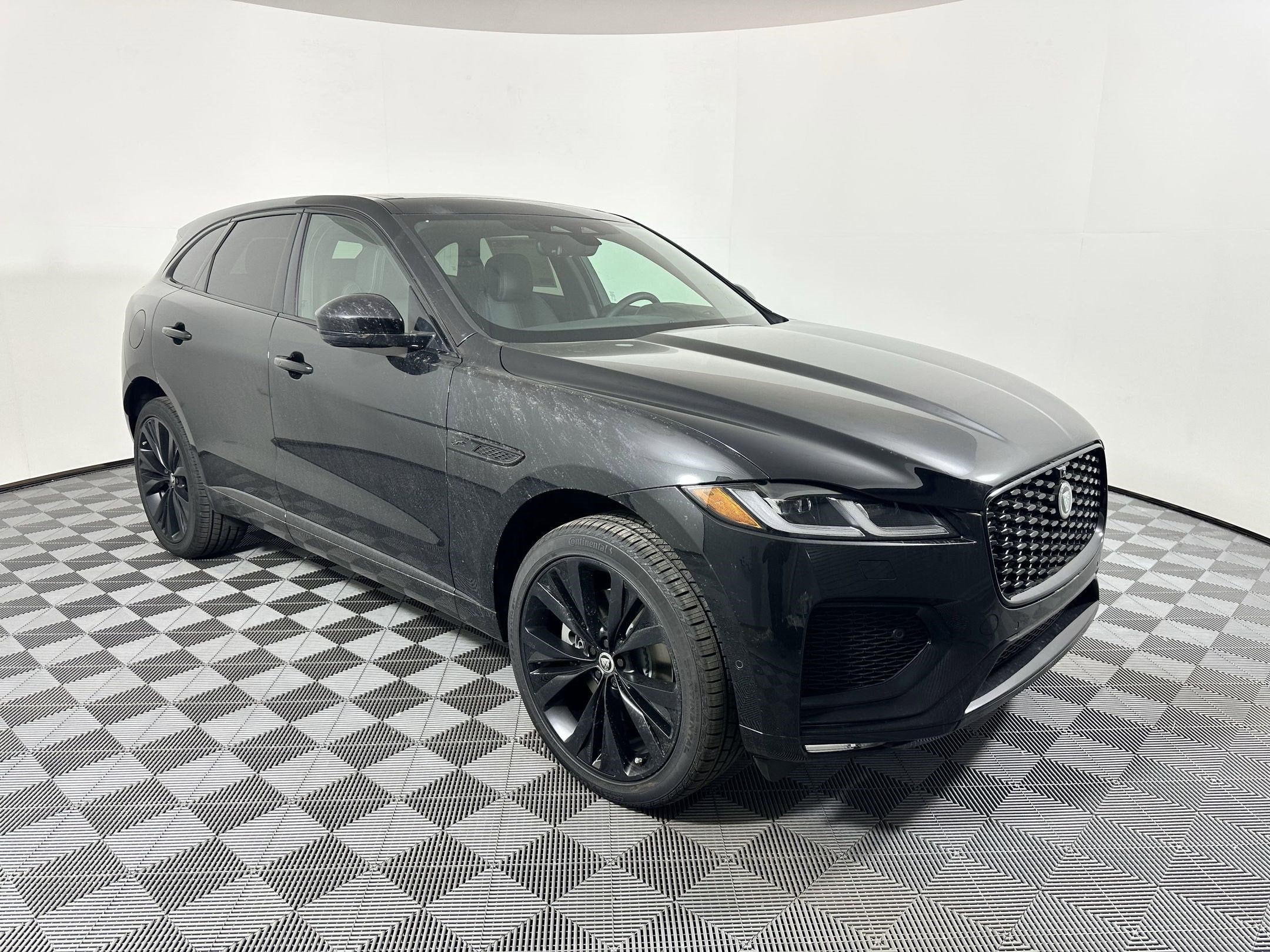 F-PACE R-Dynamic S SUV