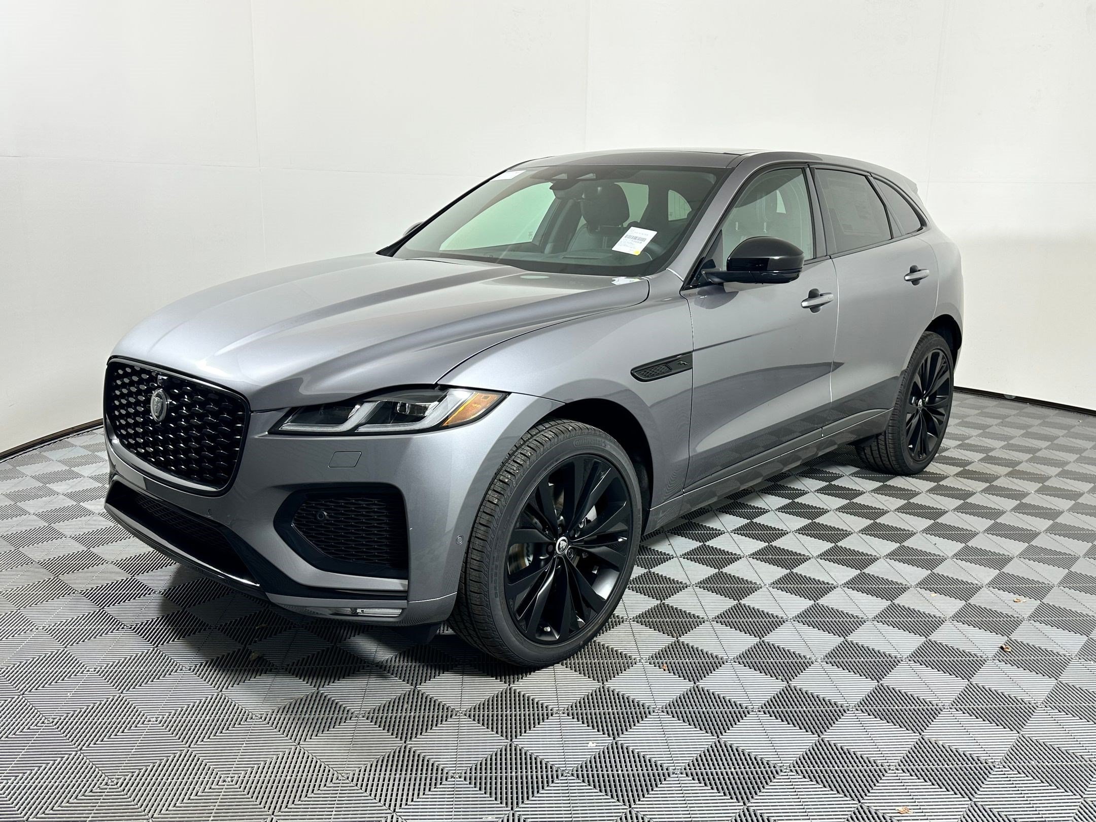 F-PACE R-Dynamic S SUV