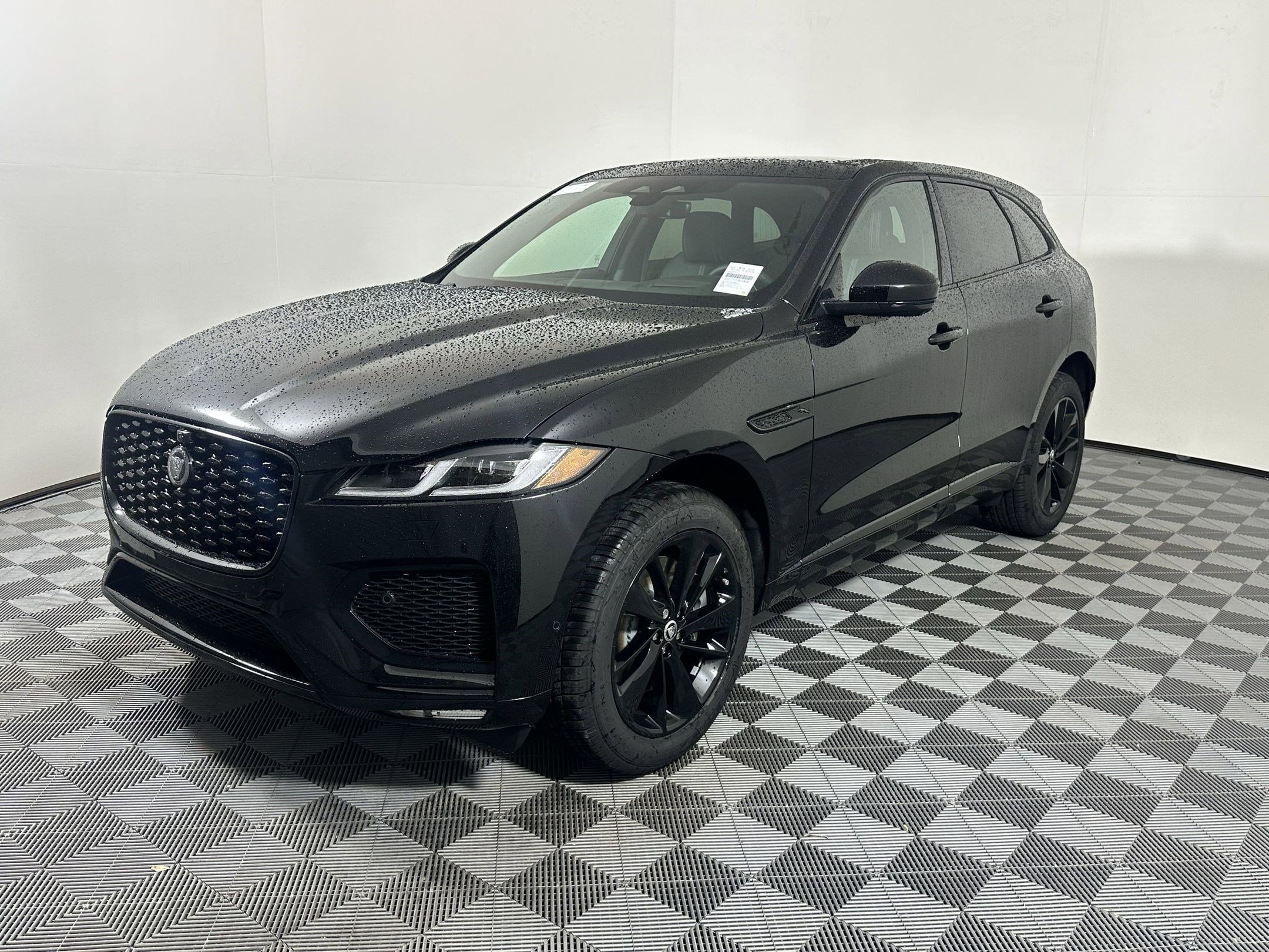 2026 Jaguar F-PACE P250 R-Dynamic S's photo