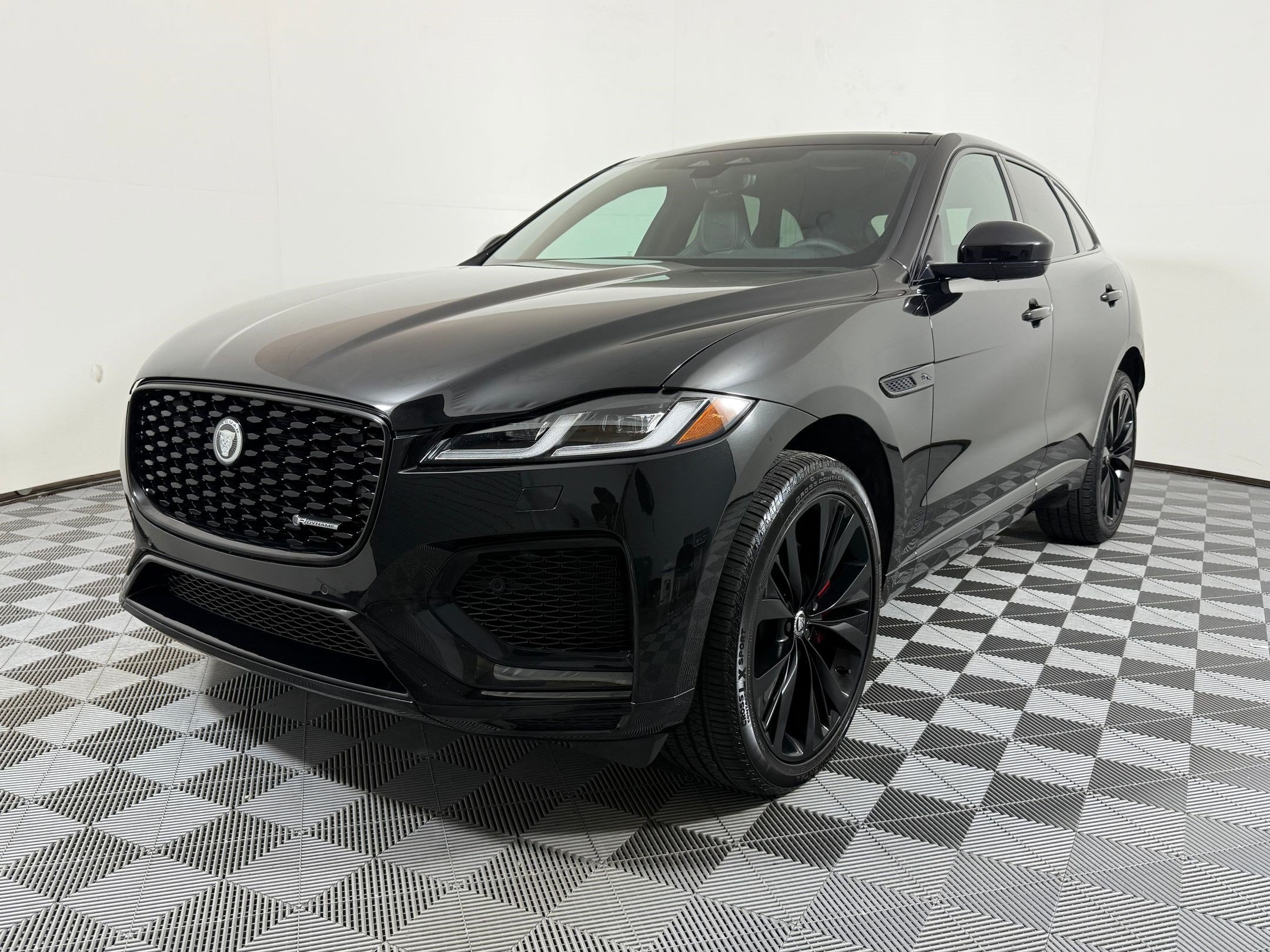 F-PACE R-Dynamic S SUV