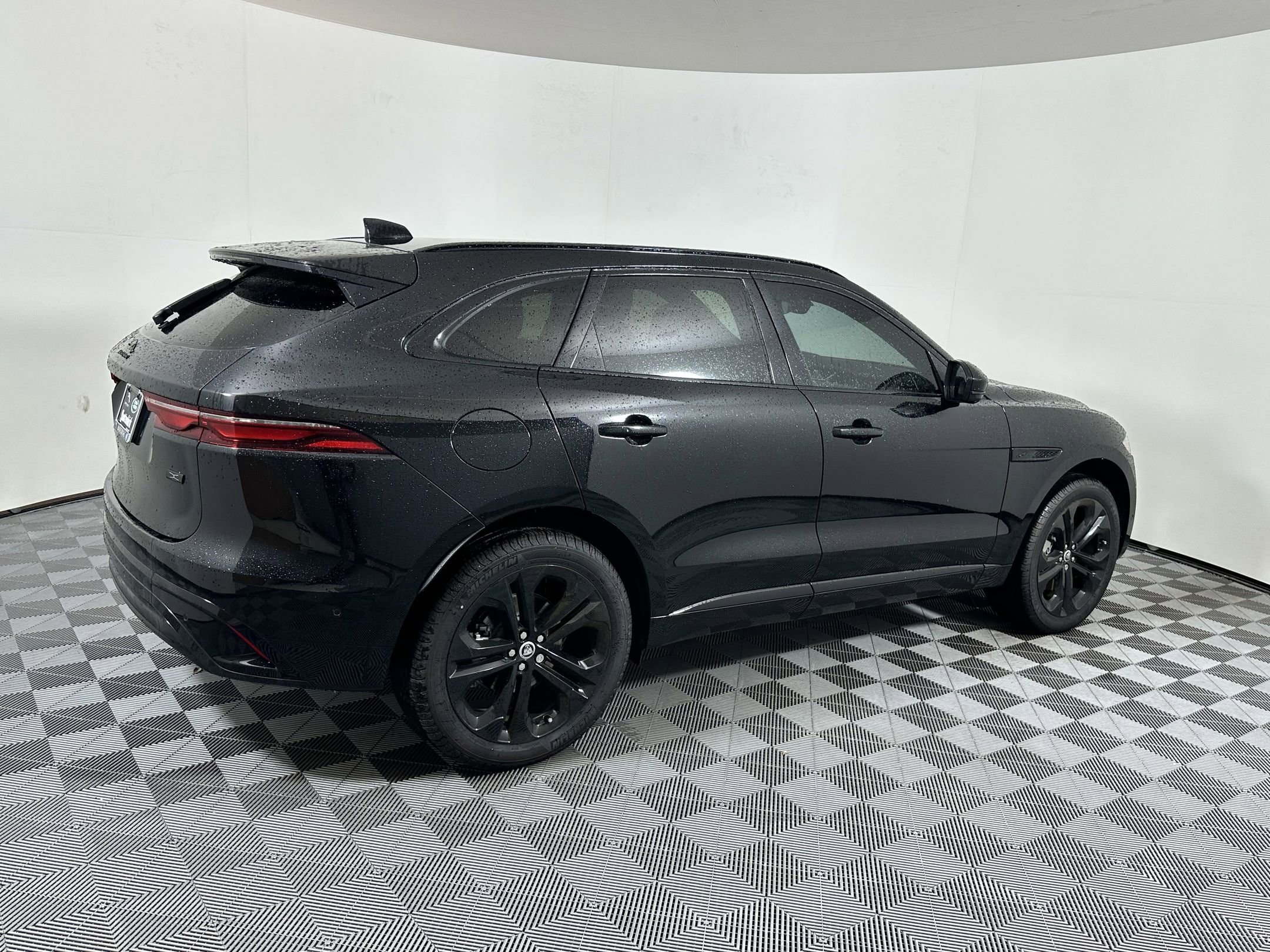 2026 Jaguar F-Pace R-Dynamic S - Photo 20