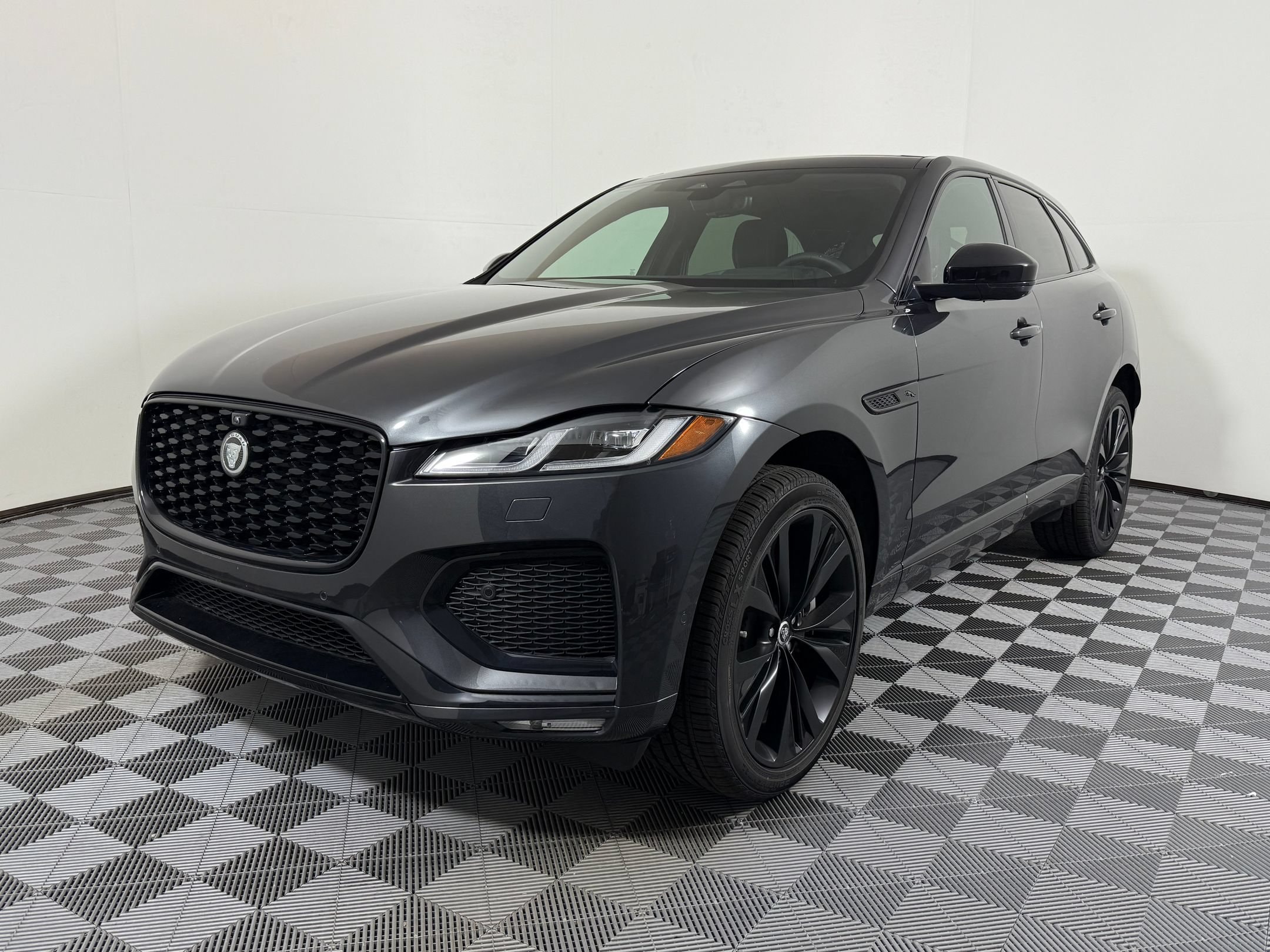 New 2026 Jaguar F-PACE P250 R-Dynamic S