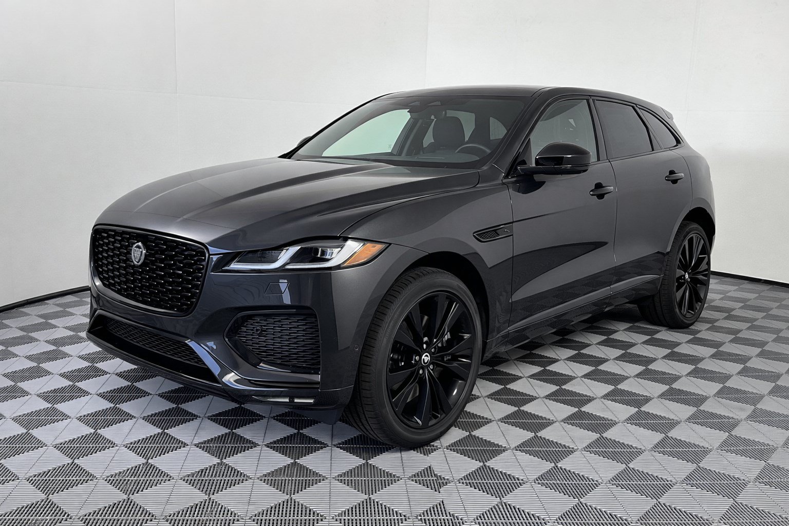 F-PACE R-Dynamic S SUV