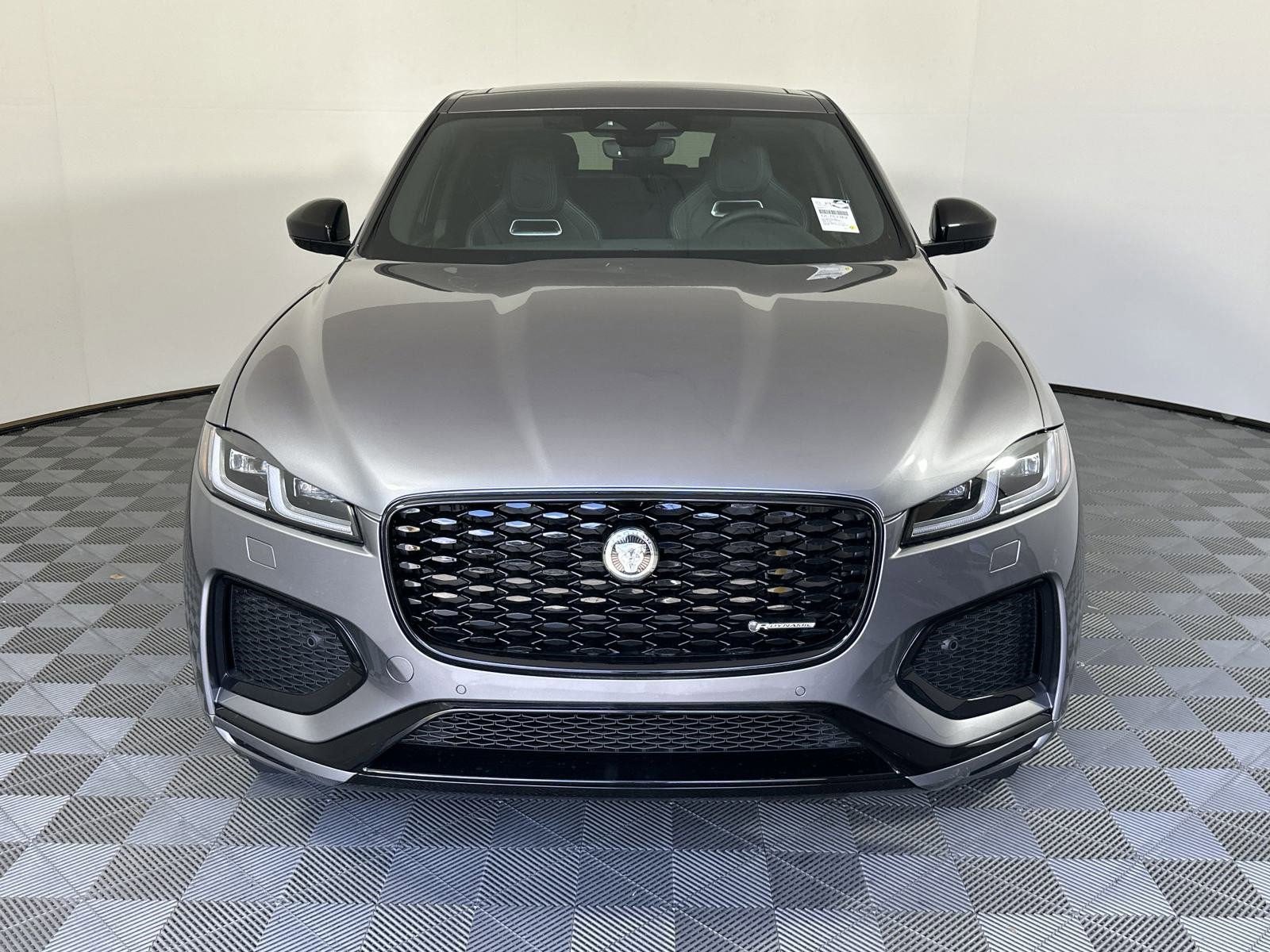 2025 Jaguar F-PACE R-Dynamic S photo 4