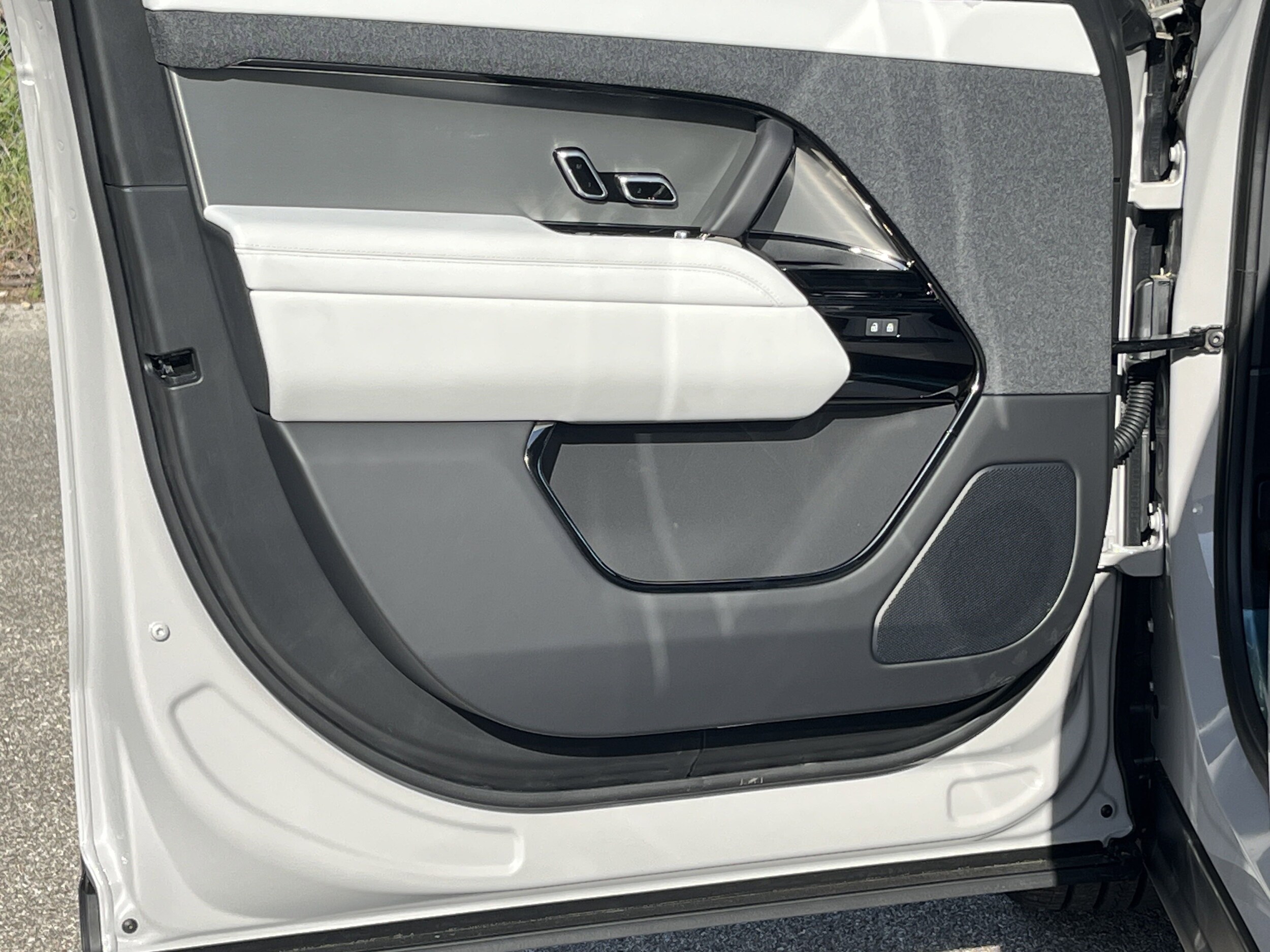 2025 Land Rover Range Rover Sport SE - Photo 13