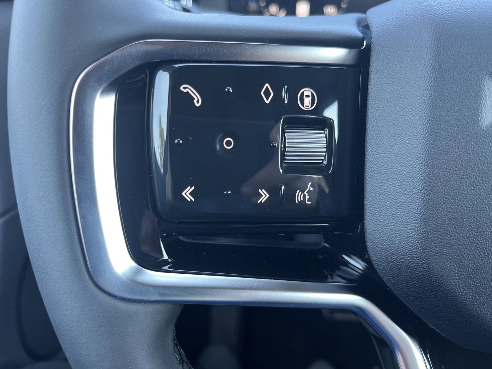 2025 Land Rover Discovery Sport Dynamic SE - Photo 17