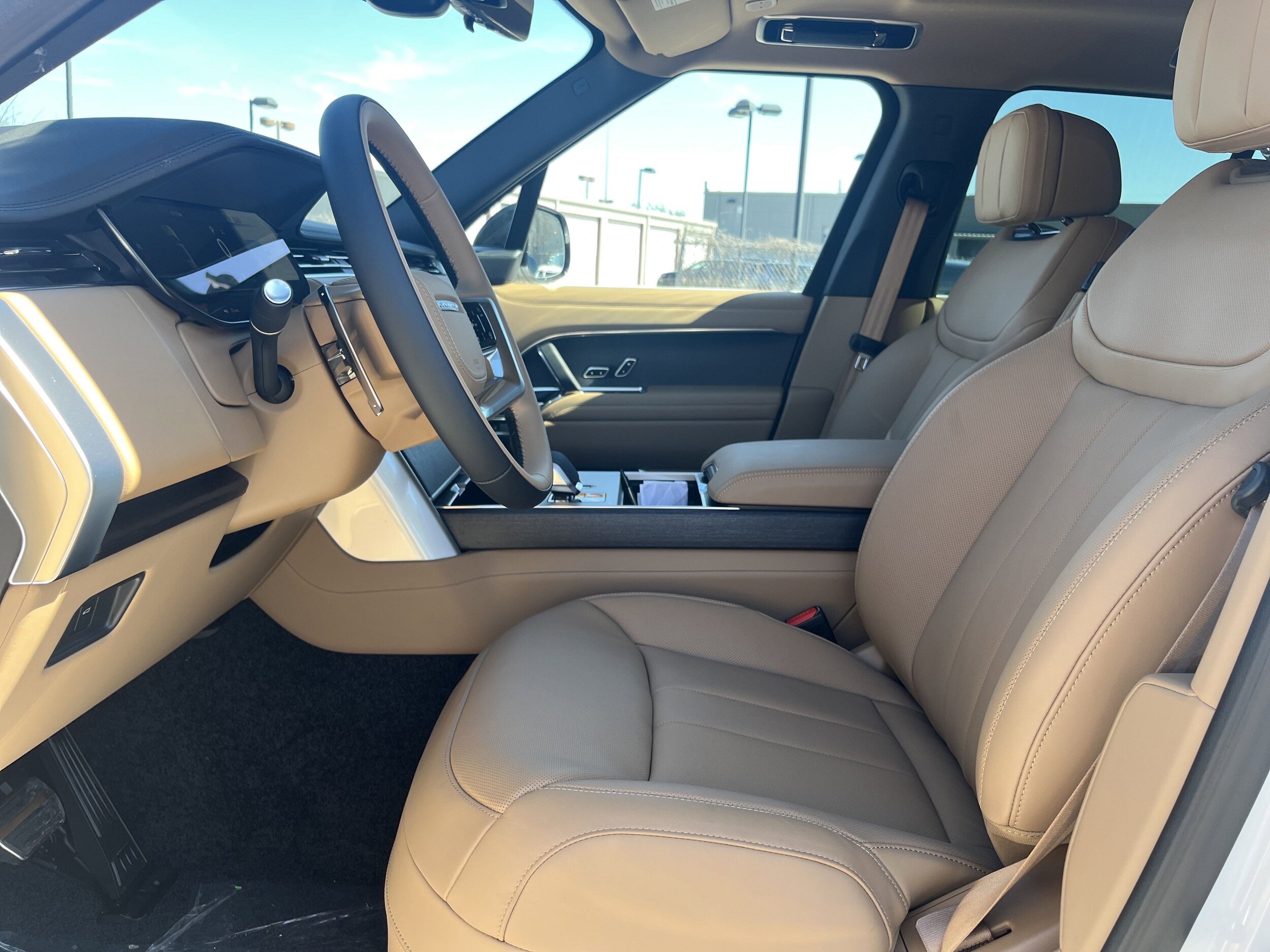 2025 Land Rover Range Rover SE - Photo 15