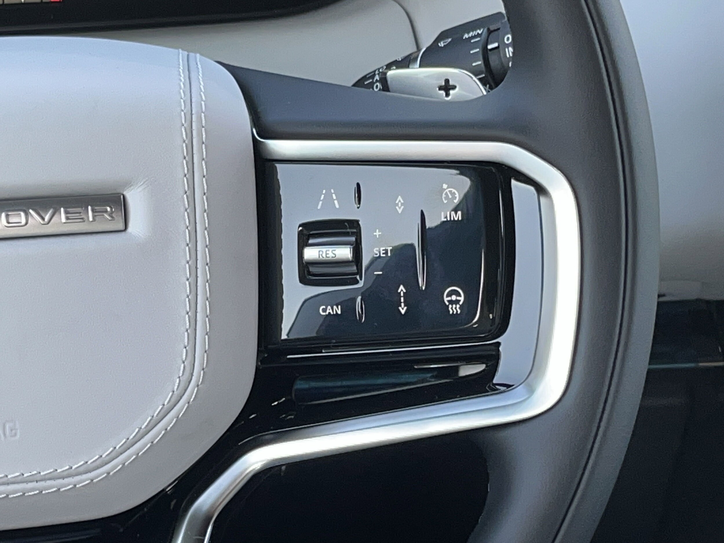 2025 Land Rover Range Rover Sport SE - Photo 18