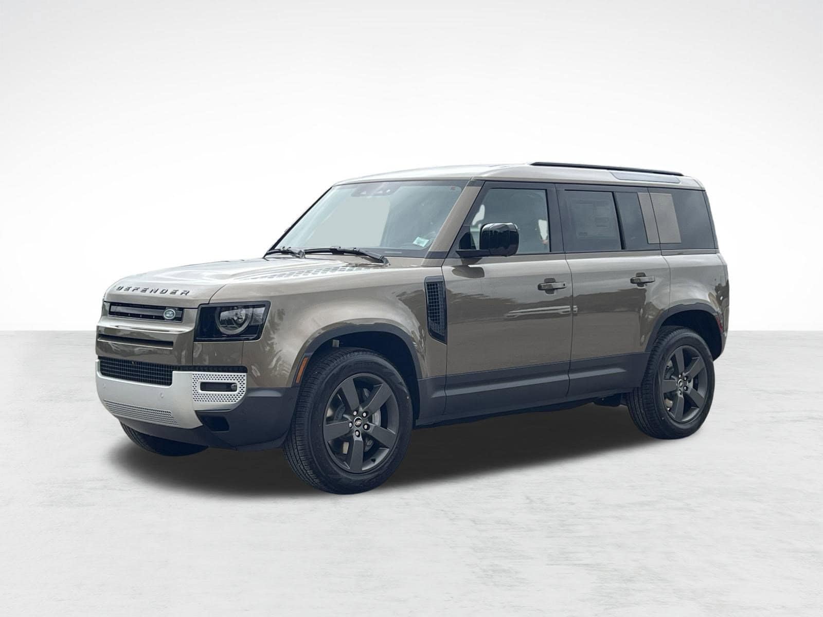 2025 Land Rover Defender S's photo
