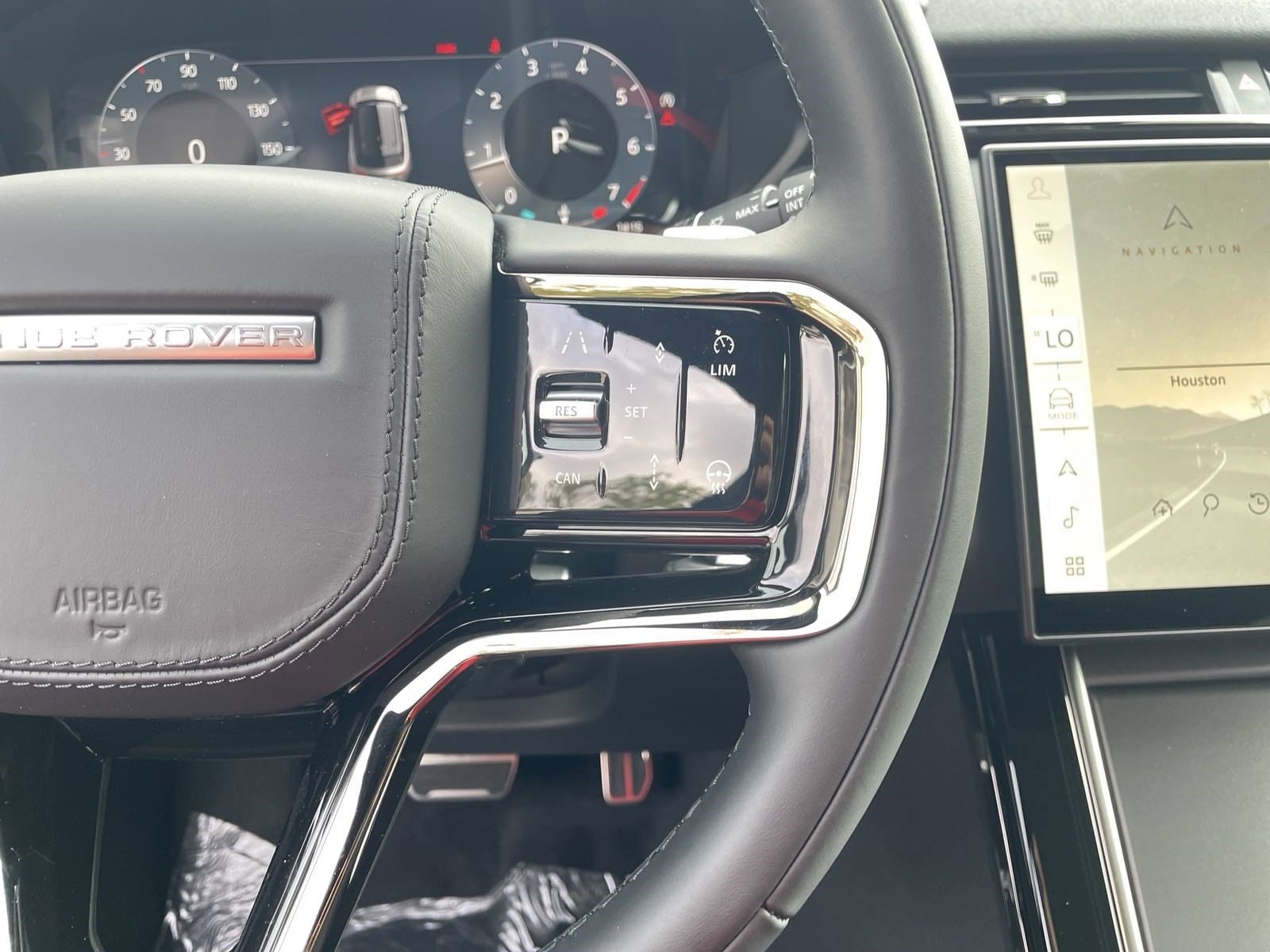 2025 Land Rover Range Rover Velar Dynamic SE - Photo 18
