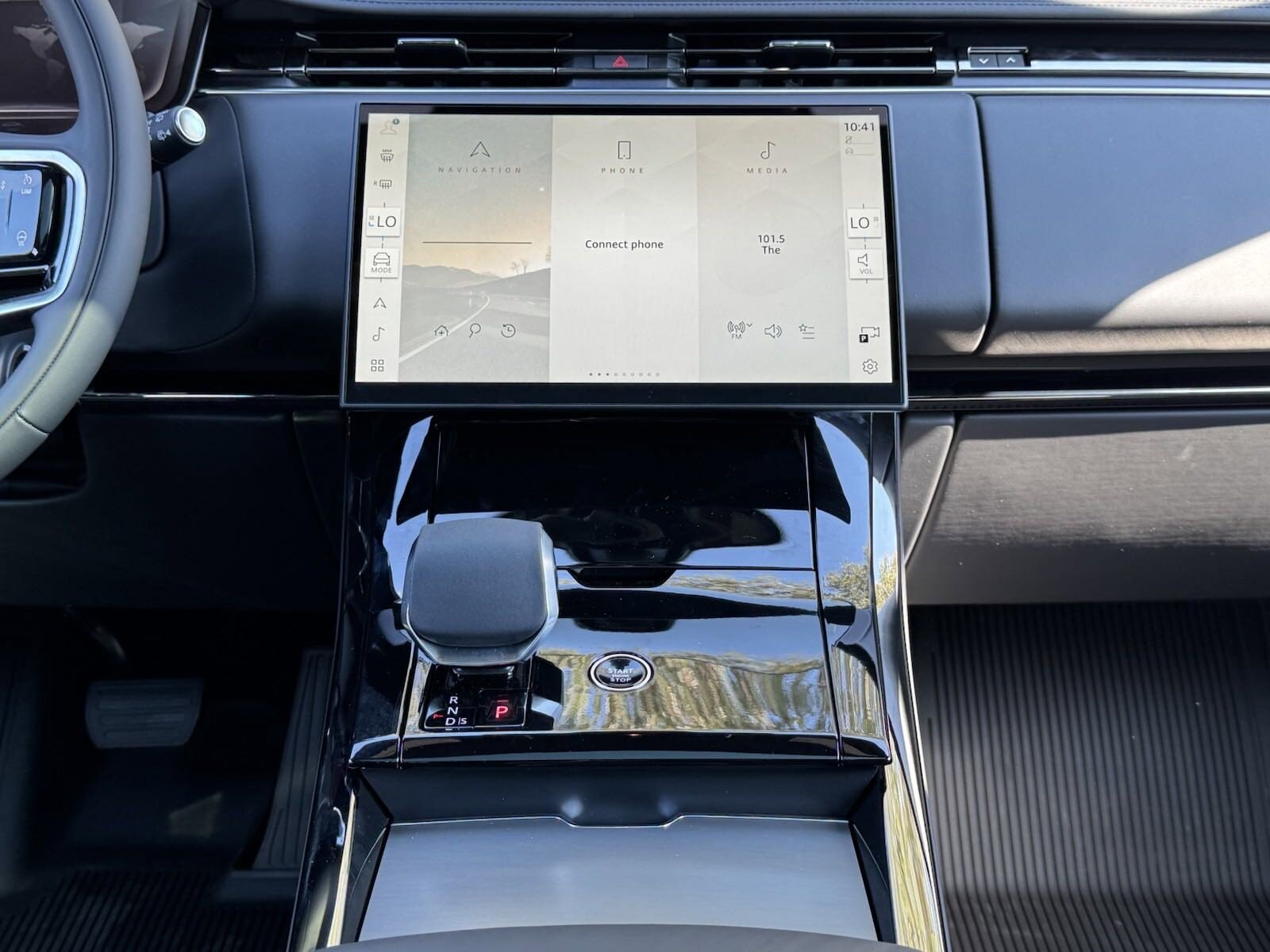 2025 Land Rover Range Rover Sport SE - Photo 25