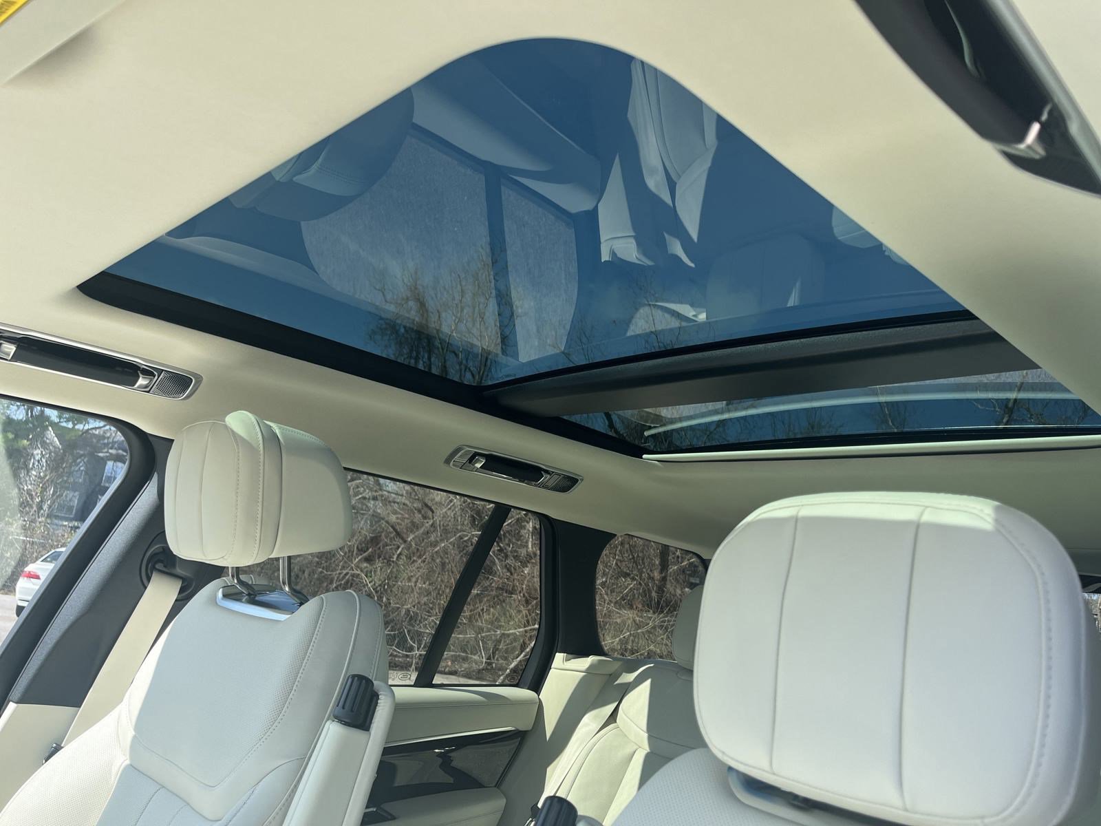 2025 Land Rover Range Rover SE - Photo 25