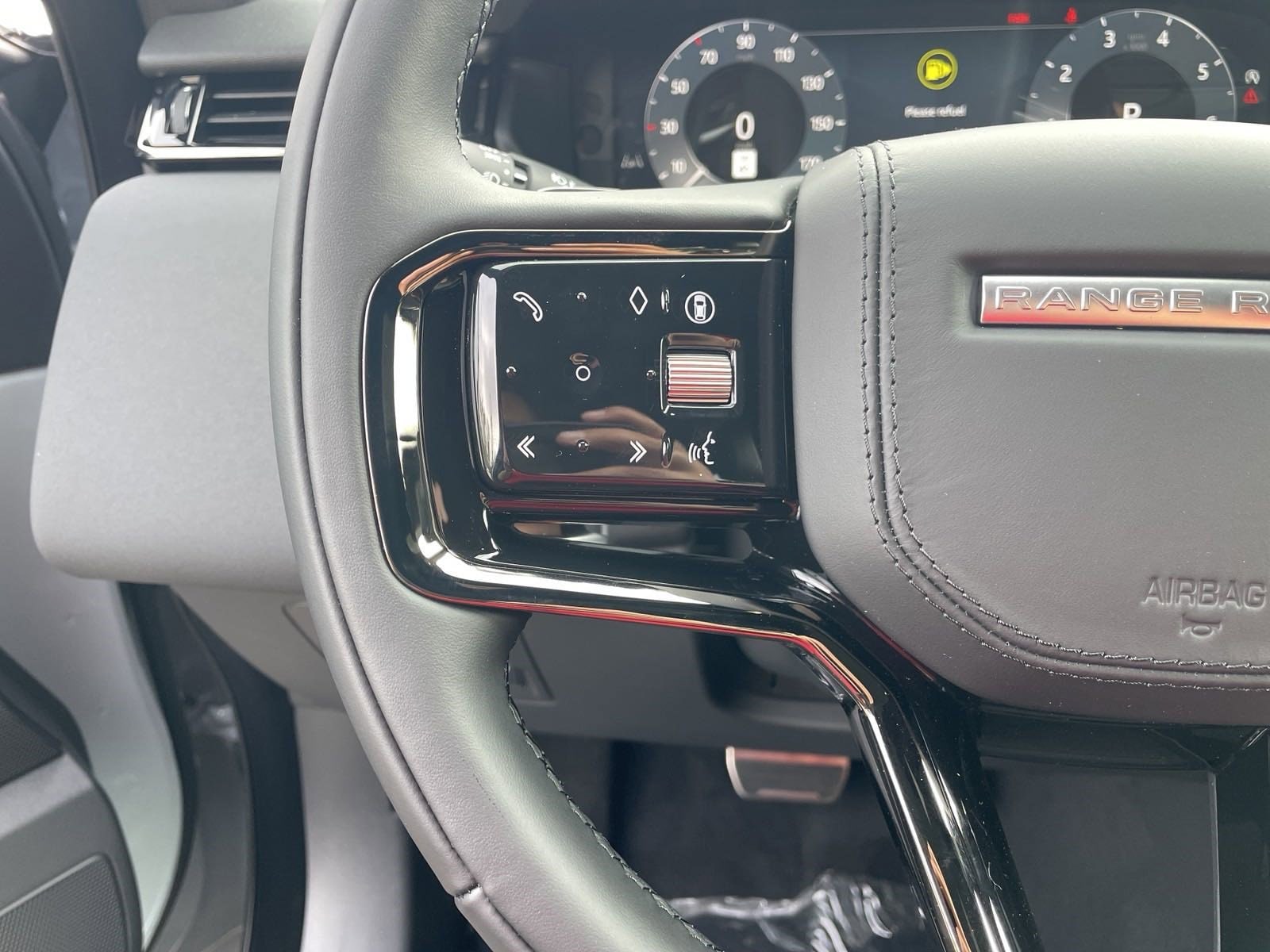 2025 Land Rover Range Rover Velar Dynamic SE - Photo 17