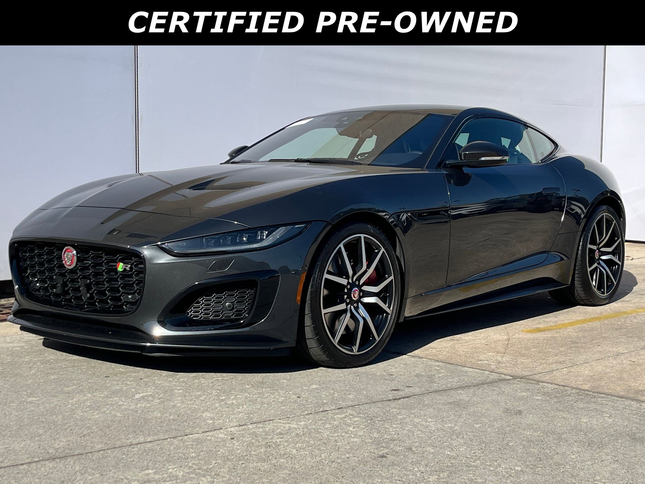 2023 Jaguar F-TYPE R's photo