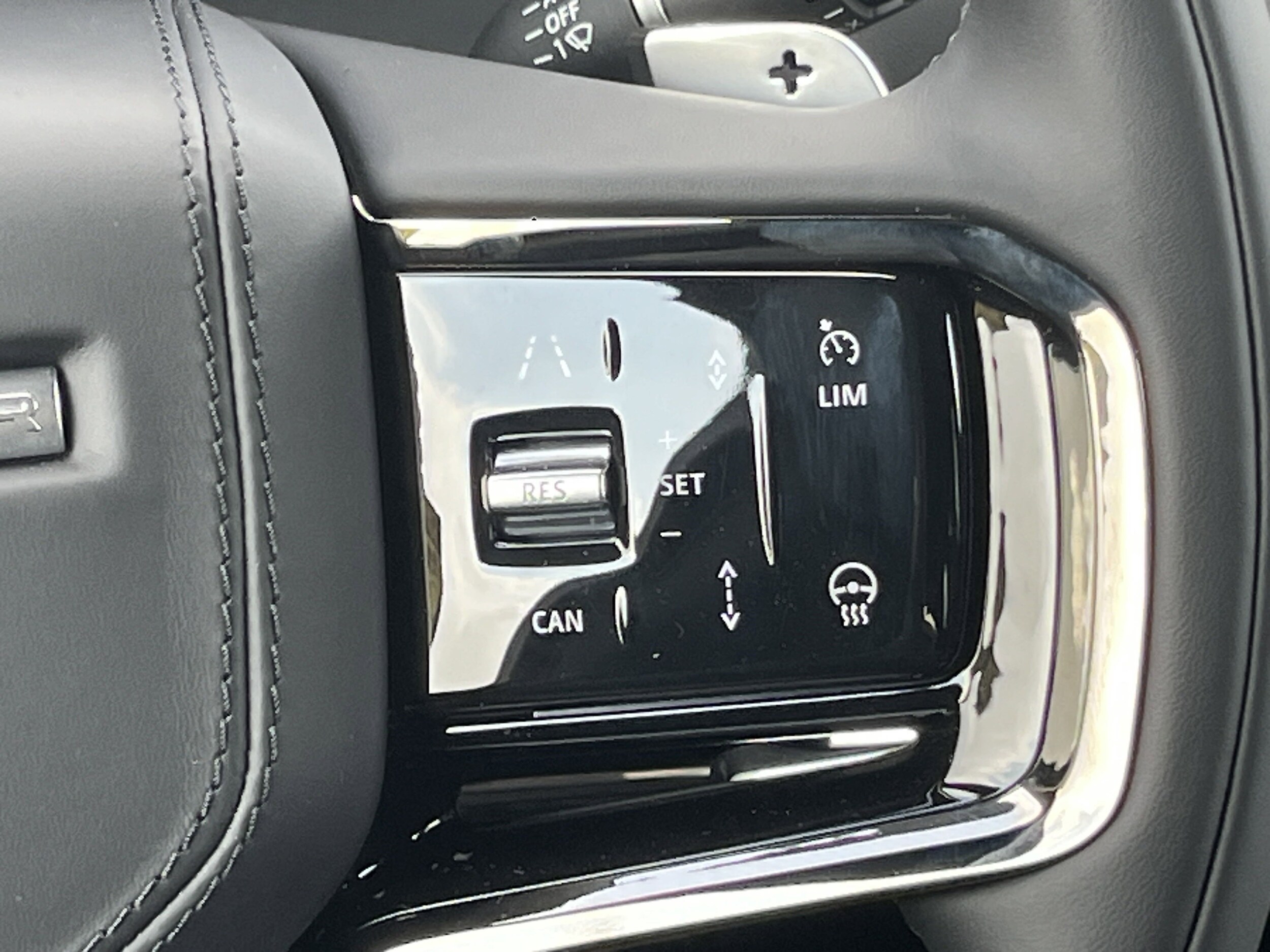 2025 Land Rover Range Rover Sport Dynamic SE - Photo 18